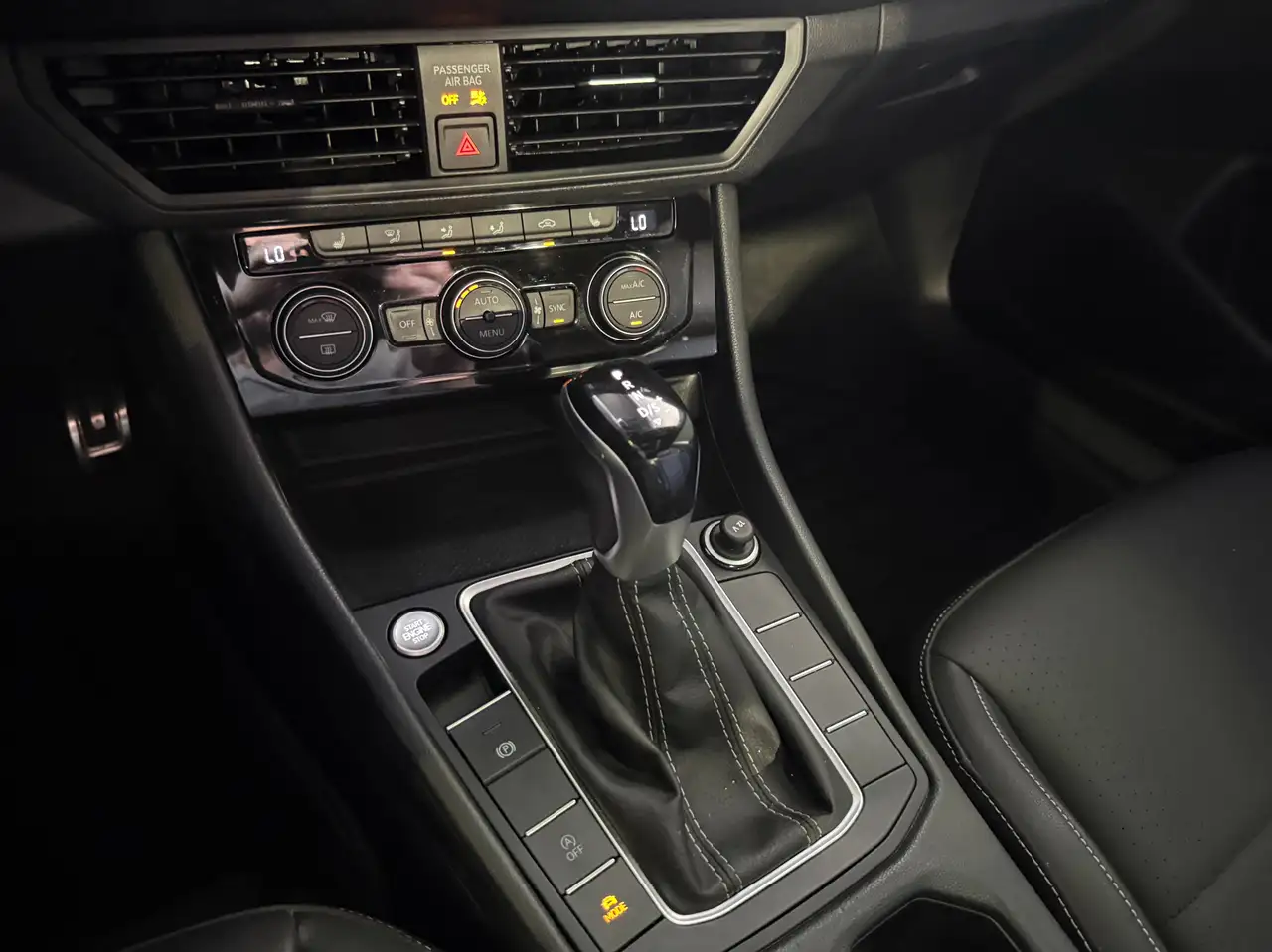 Volkswagen Jetta снимка Volkswagen Jetta