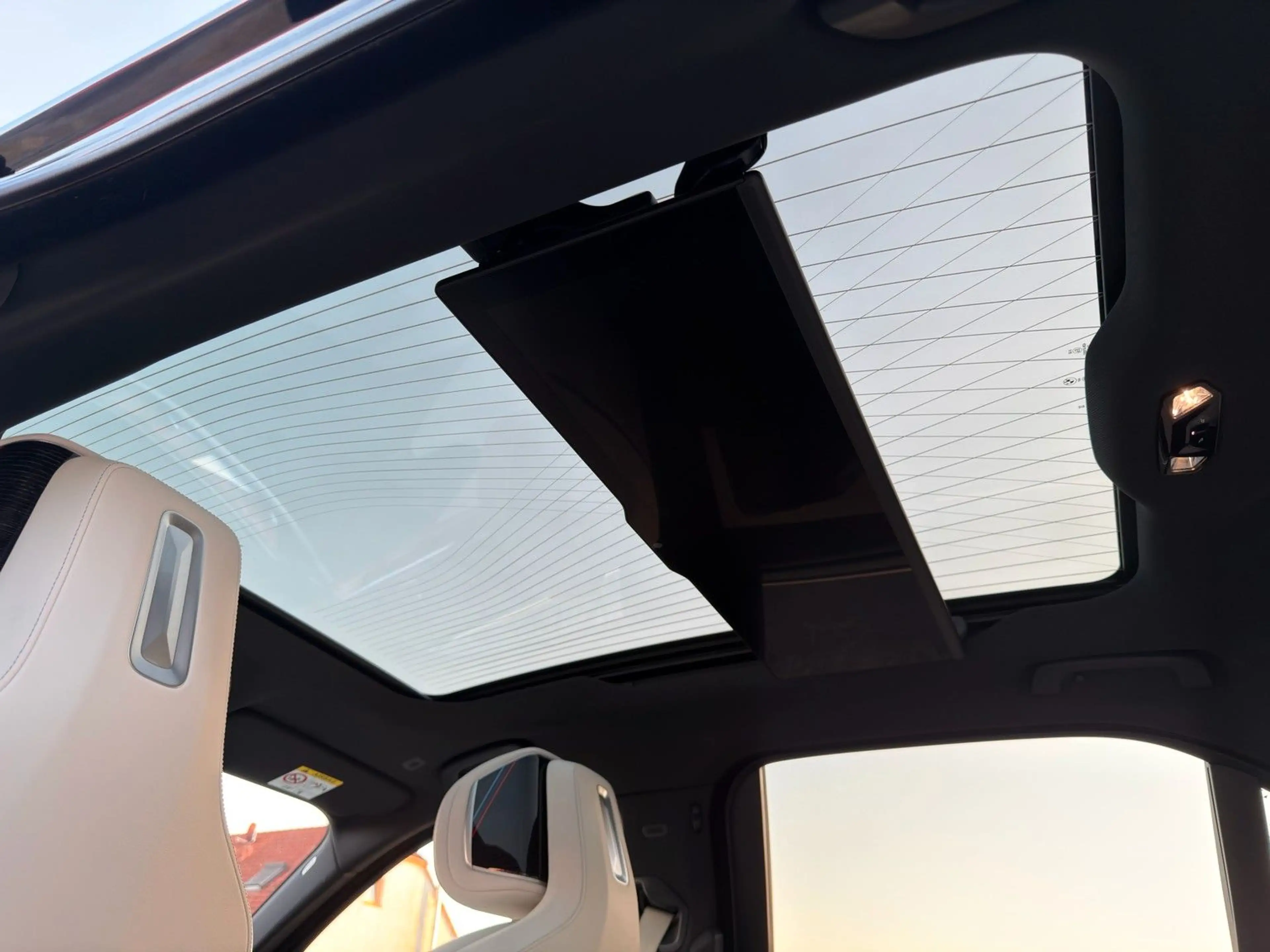 BMW i7 xDrive60 M Sport INDIVIDUAL*THEATER*CRISTAL* — photo 15