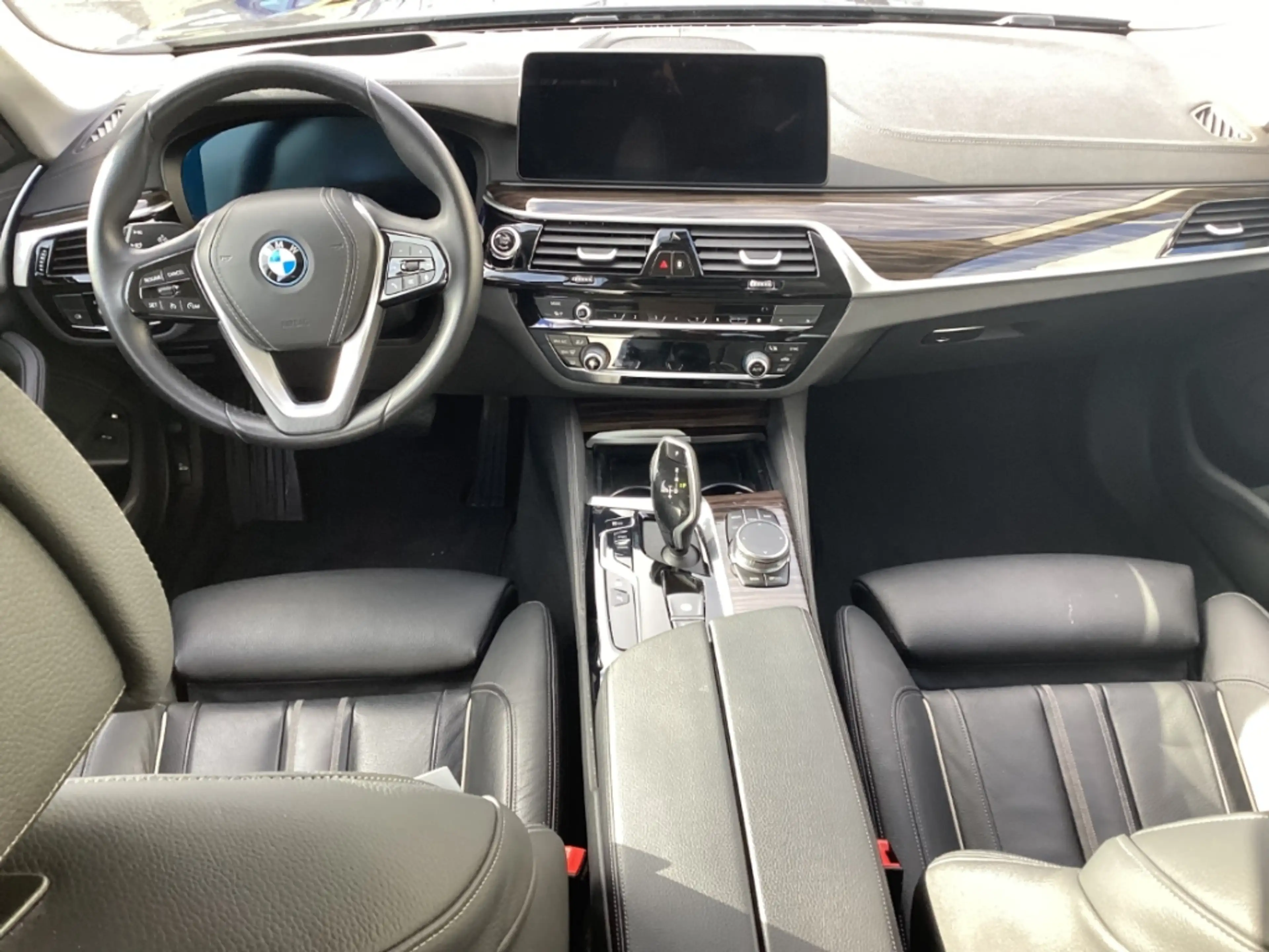 BMW 545 e xDrive HUD Navi Leder Memory Sitze Soundsystem L — photo 14