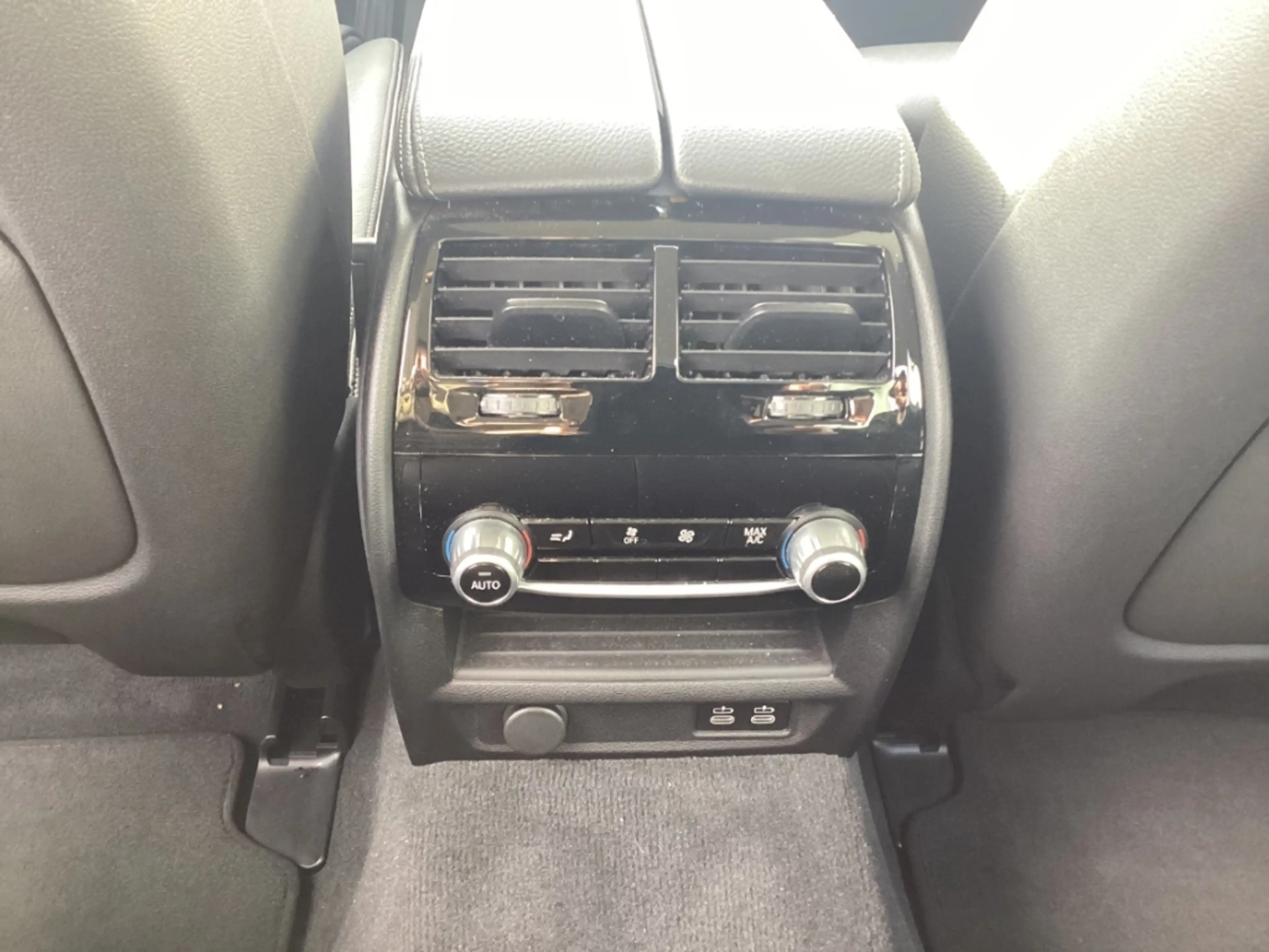 BMW 545 e xDrive HUD Navi Leder Memory Sitze Soundsystem L — photo 13