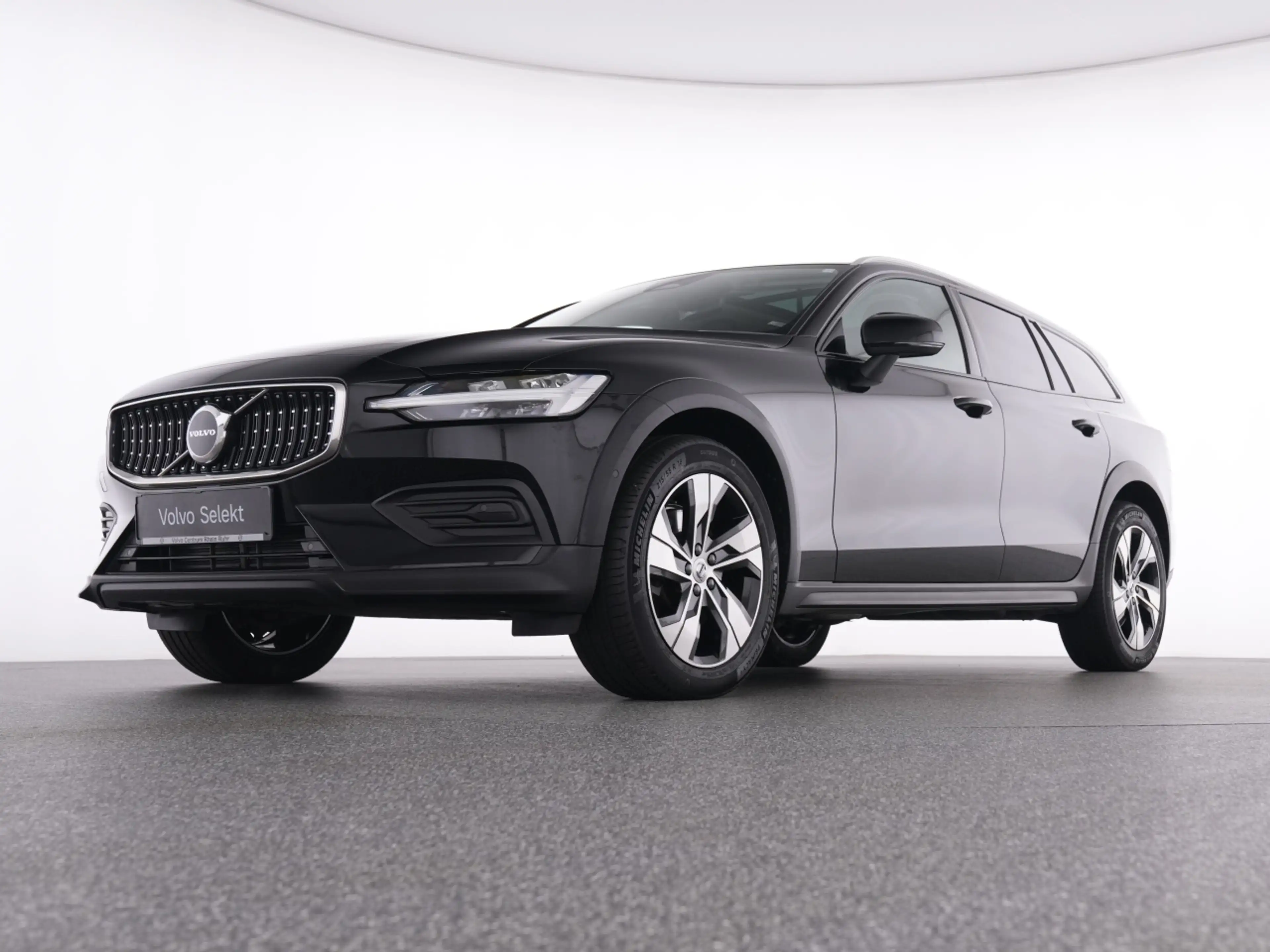 Volvo V60 Cross Country B4 (D) AWD  PLUS PANO+HKSOUND+ — photo 7