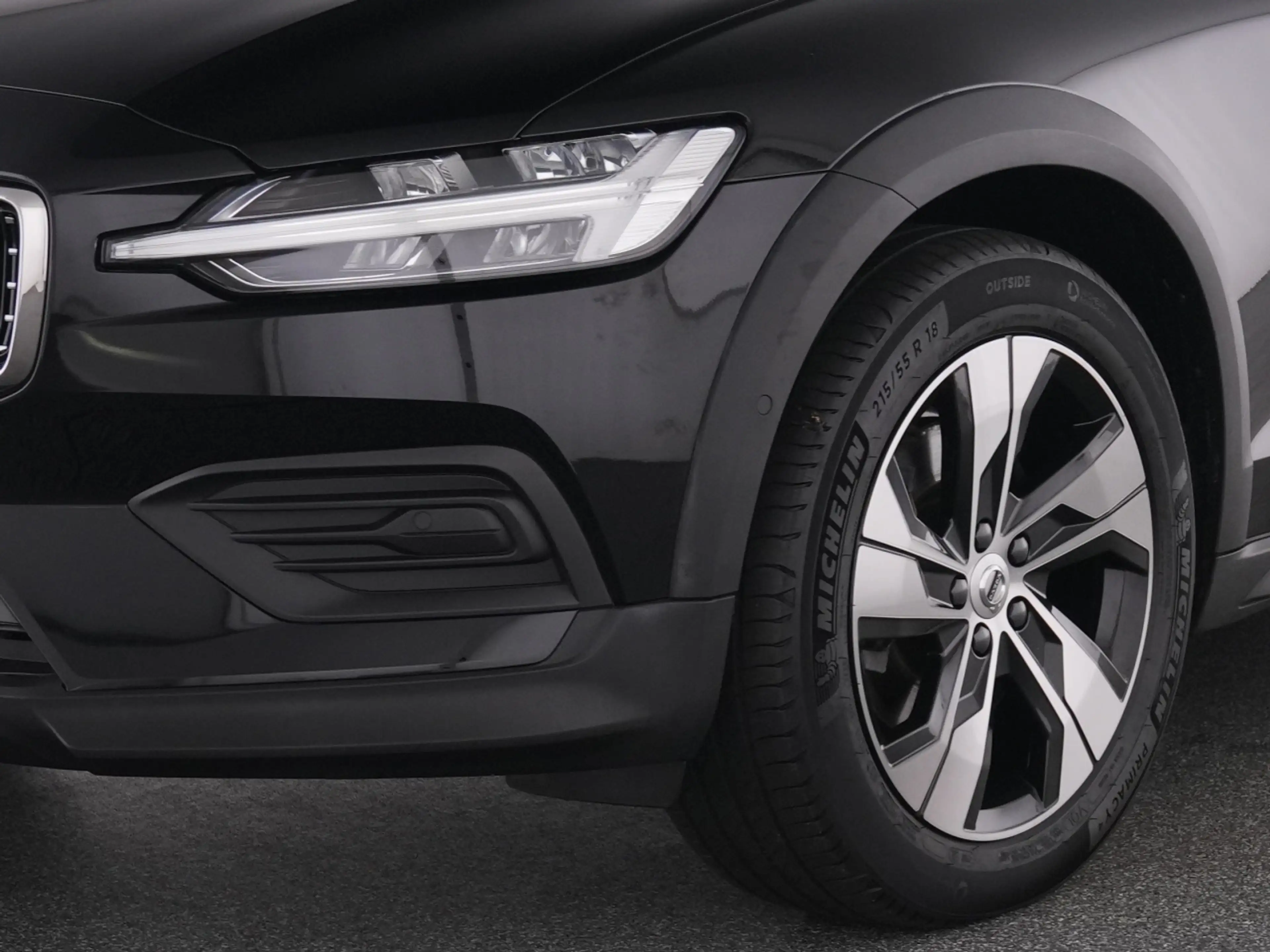 Volvo V60 Cross Country B4 (D) AWD  PLUS PANO+HKSOUND+ — photo 9