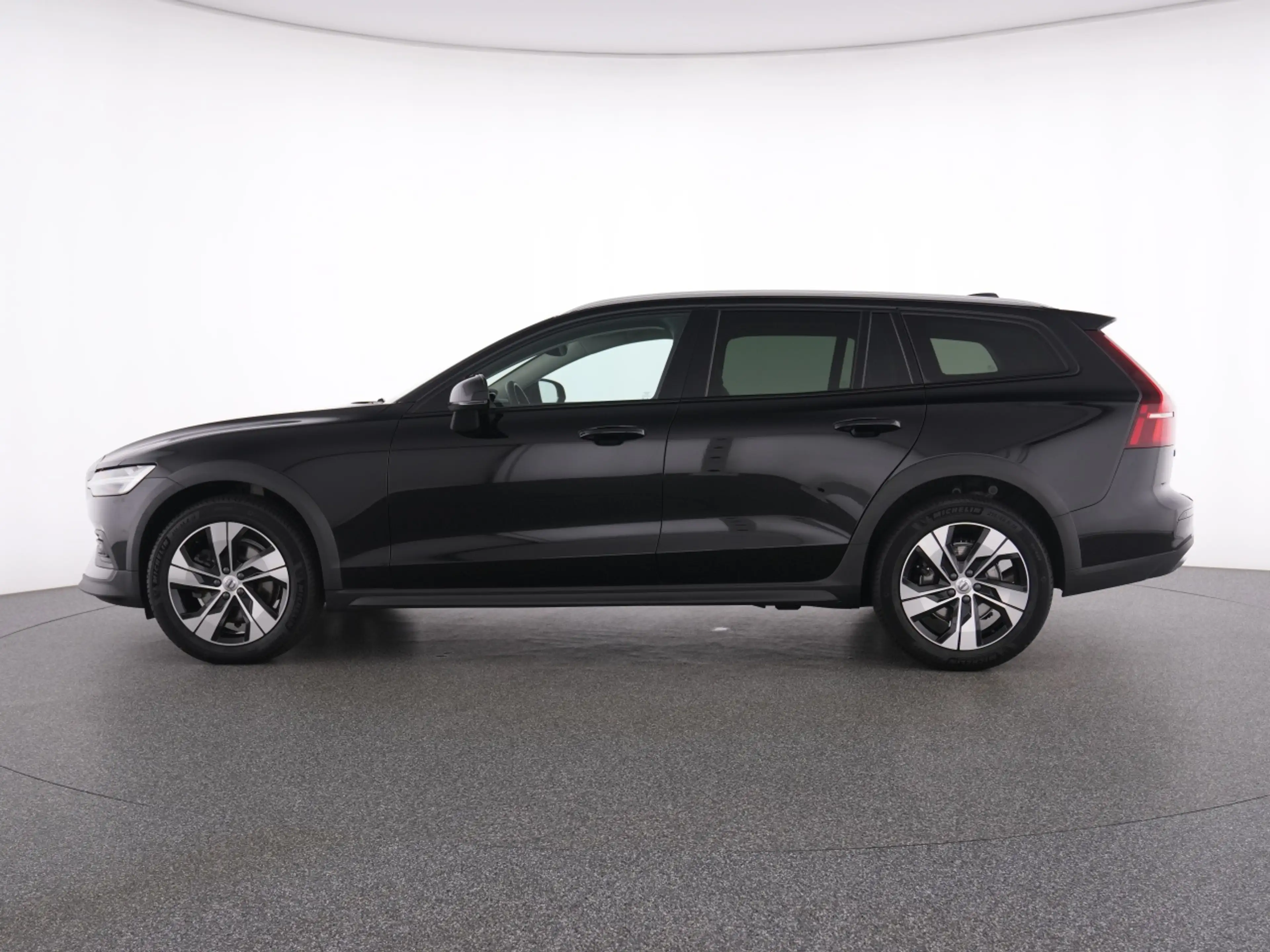 Volvo V60 Cross Country B4 (D) AWD  PLUS PANO+HKSOUND+ — photo 11