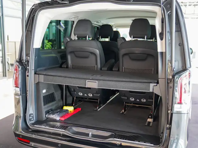 Mercedes-Benz V-Class view 14