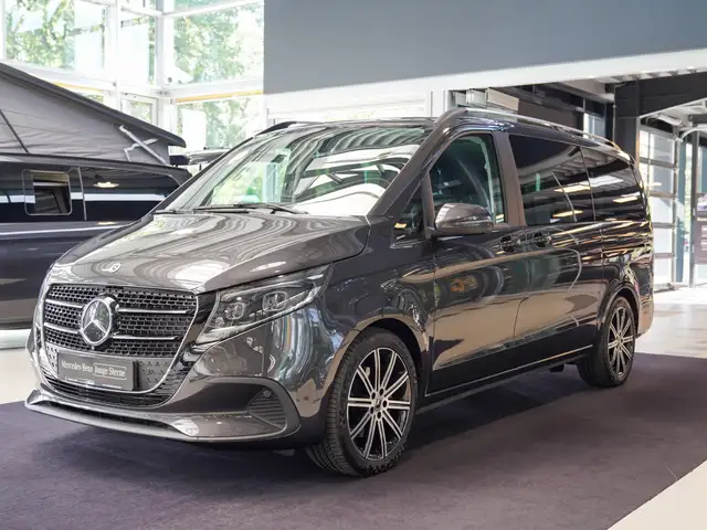 Mercedes-Benz V-Class view 6