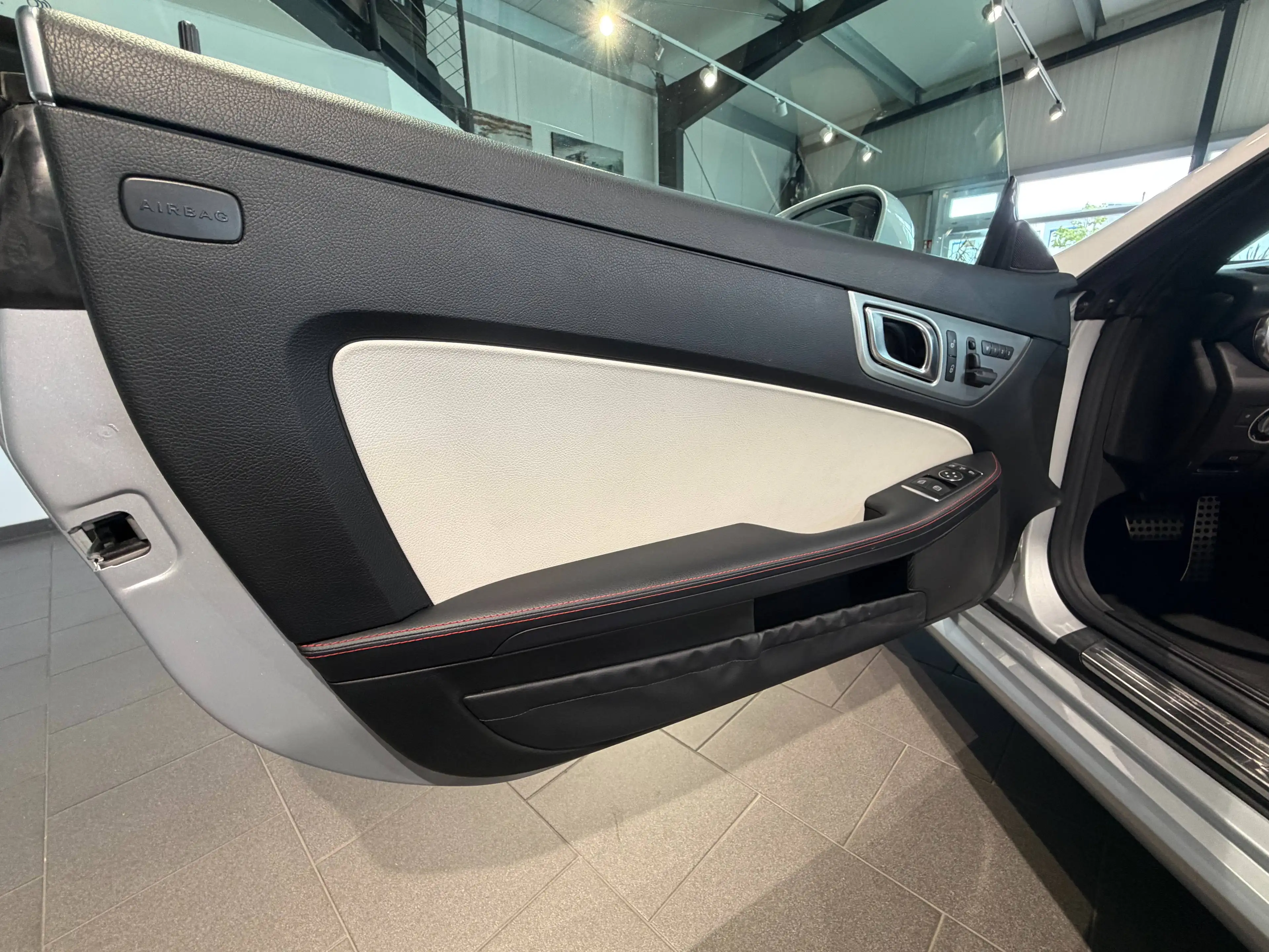 Mercedes-Benz SLK 350 SLK-Klasse (BlueEFFICIENCY) 7G-TRONIC — photo 10