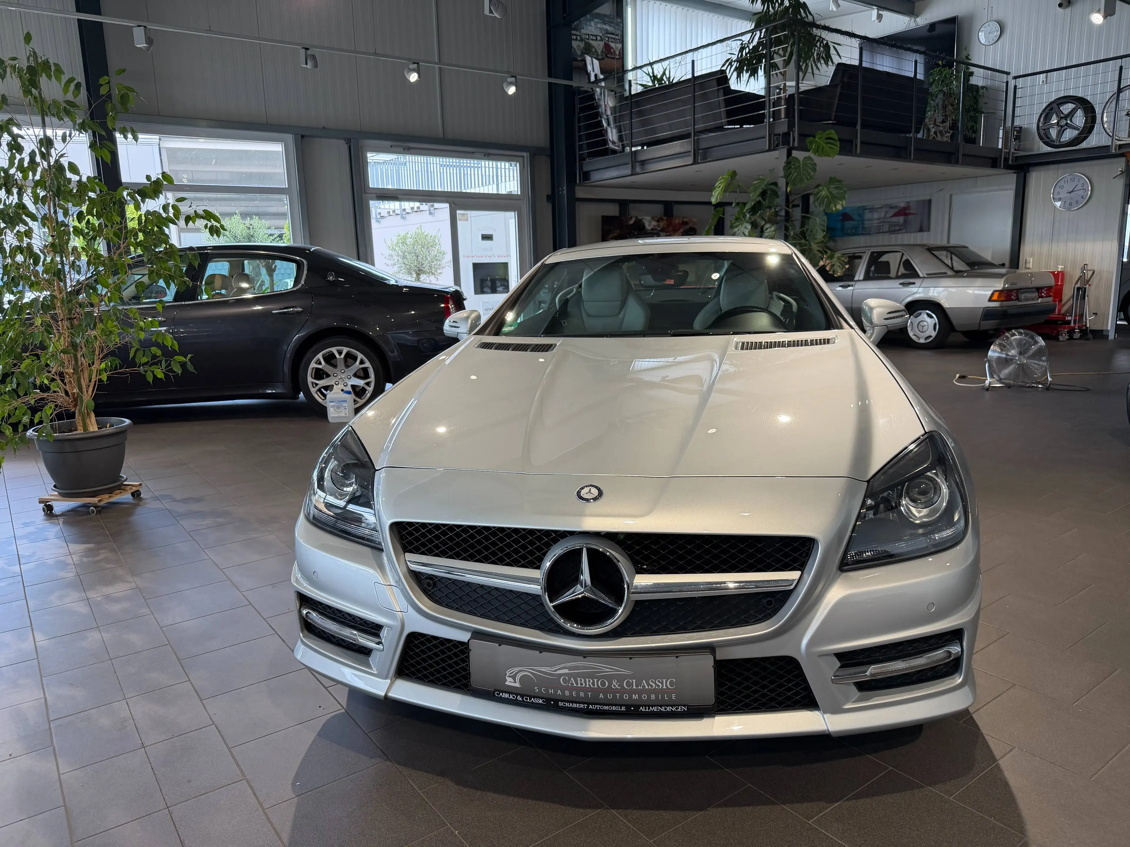 Mercedes-Benz SLK 350 SLK-Klasse (BlueEFFICIENCY) 7G-TRONIC — photo 4