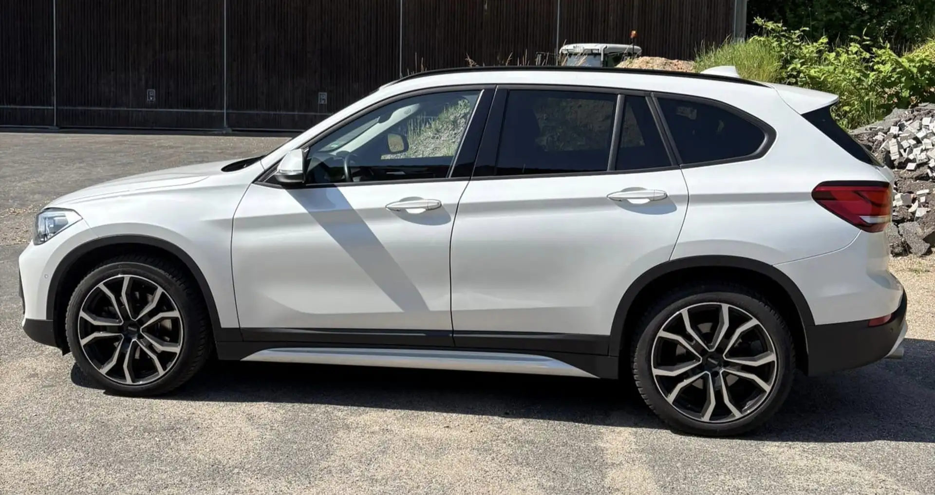 BMW X1 X1 xDrive20d Aut. Sport Line Weiß - 2