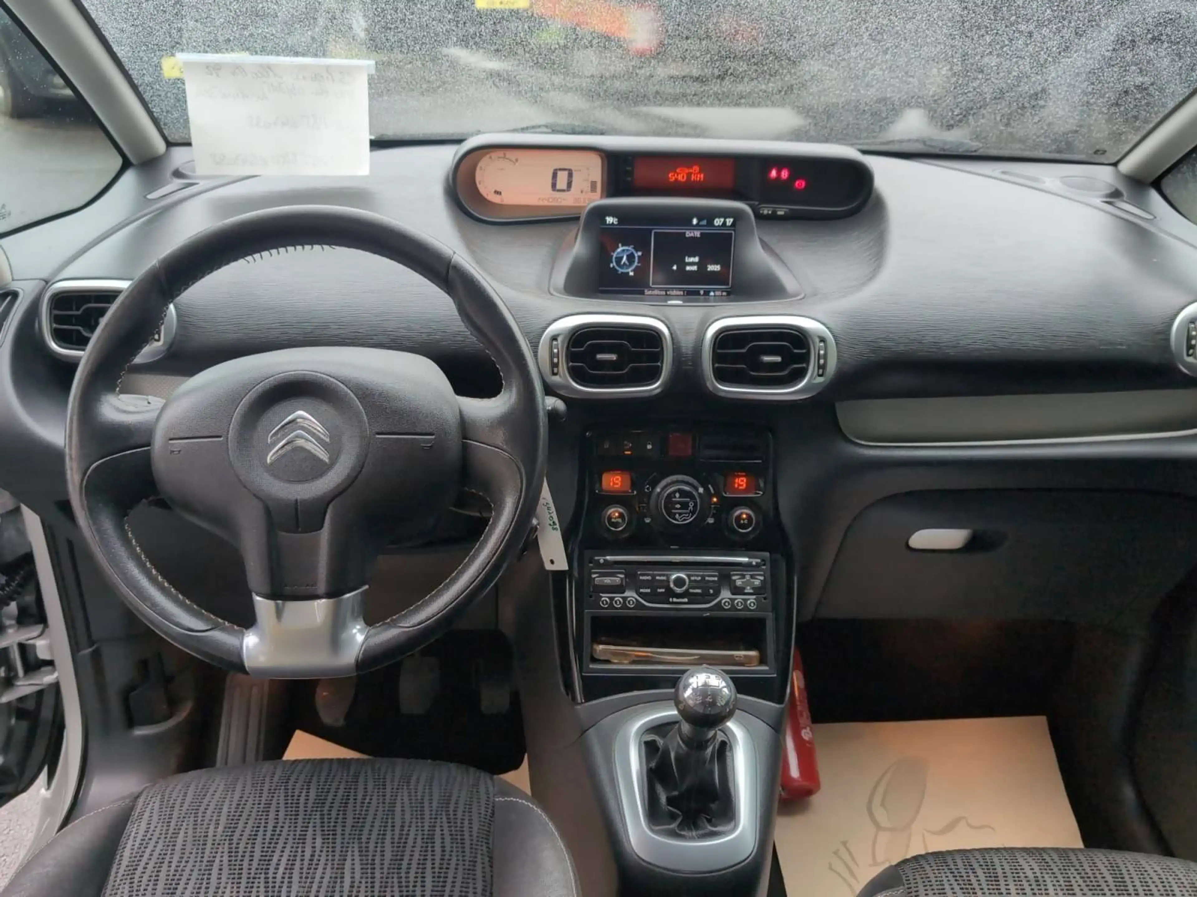 Citroen C3 Picasso 1.6HDi 90cv gris 03/15 Airco GPS Caméra Cruise — photo 12