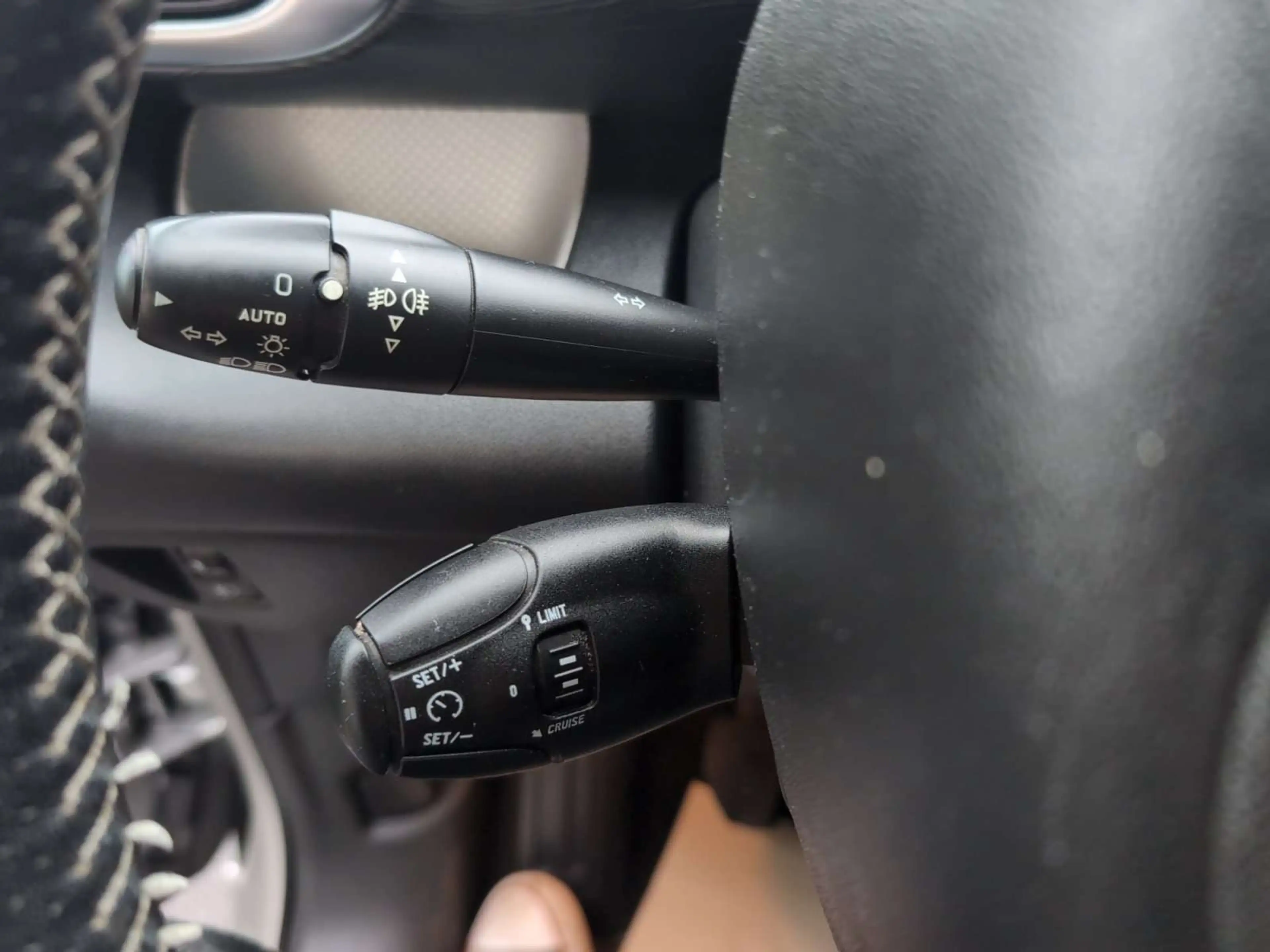 Citroen C3 Picasso 1.6HDi 90cv gris 03/15 Airco GPS Caméra Cruise — photo 11