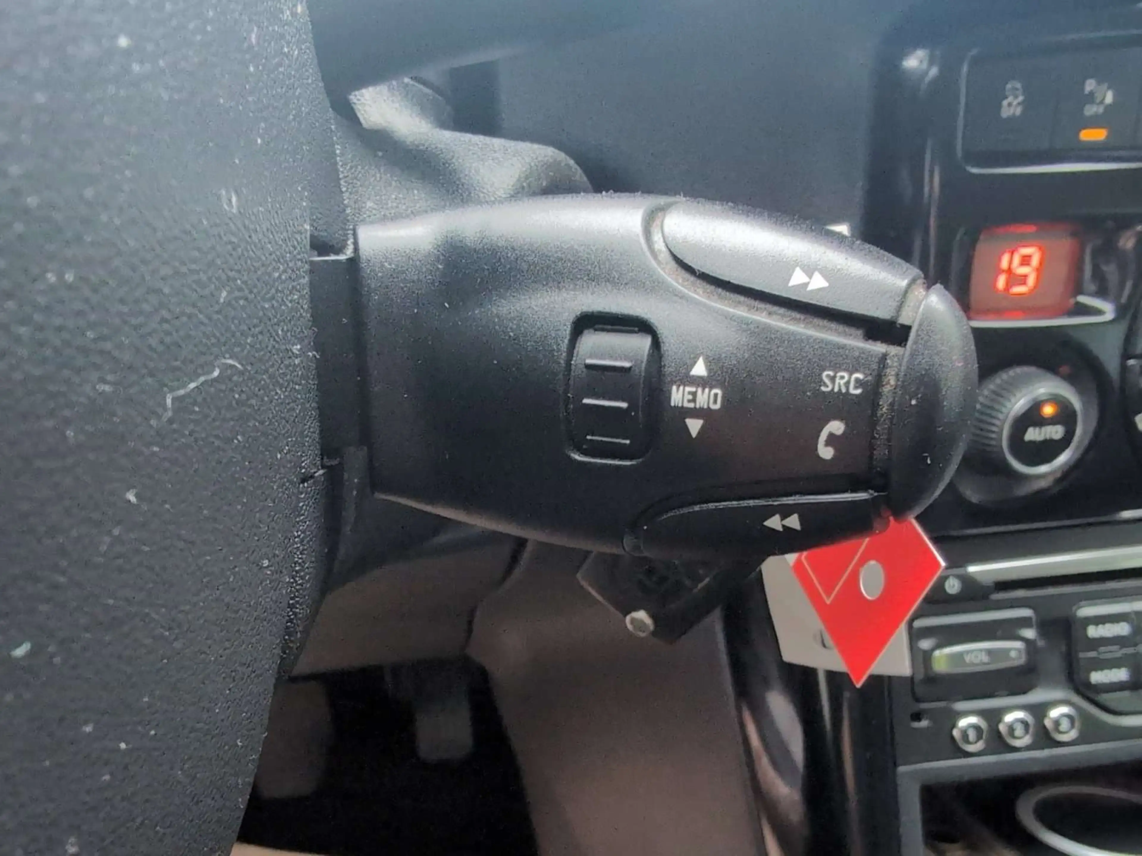 Citroen C3 Picasso 1.6HDi 90cv gris 03/15 Airco GPS Caméra Cruise — photo 9