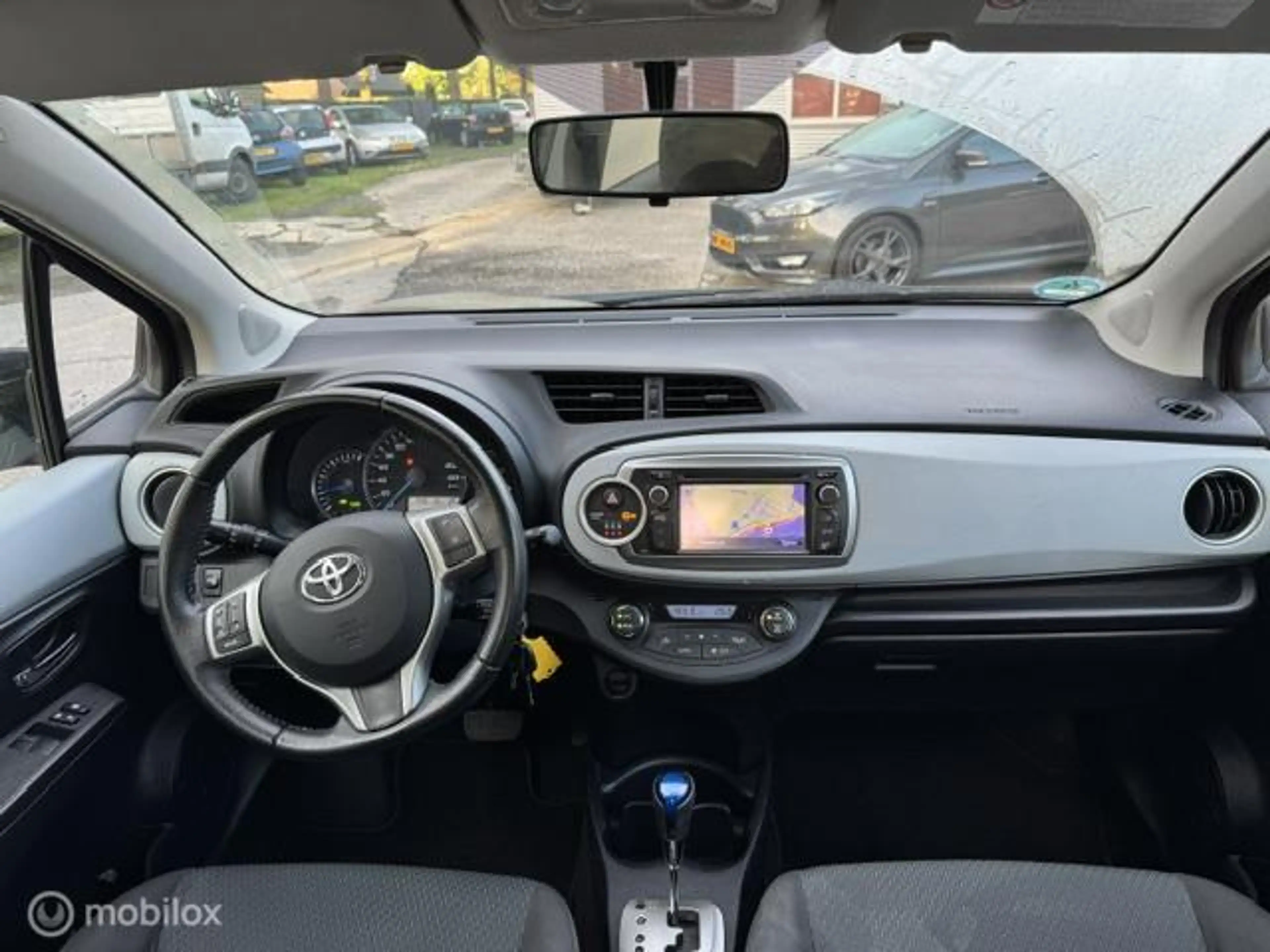 Toyota Yaris 1.5 Full Hybrid Org.NL Auto+Dealer OH! — photo 12