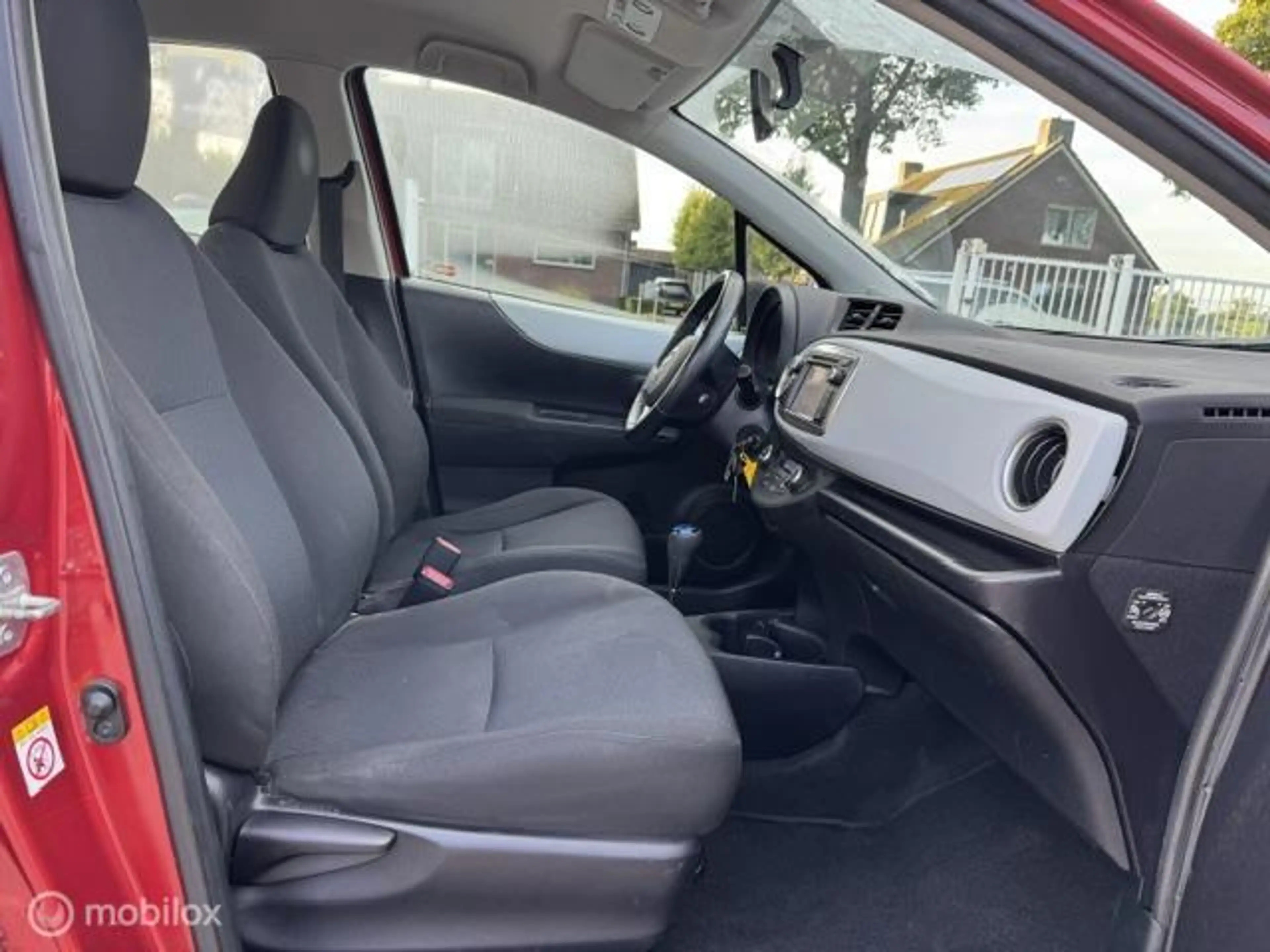 Toyota Yaris 1.5 Full Hybrid Org.NL Auto+Dealer OH! — photo 4