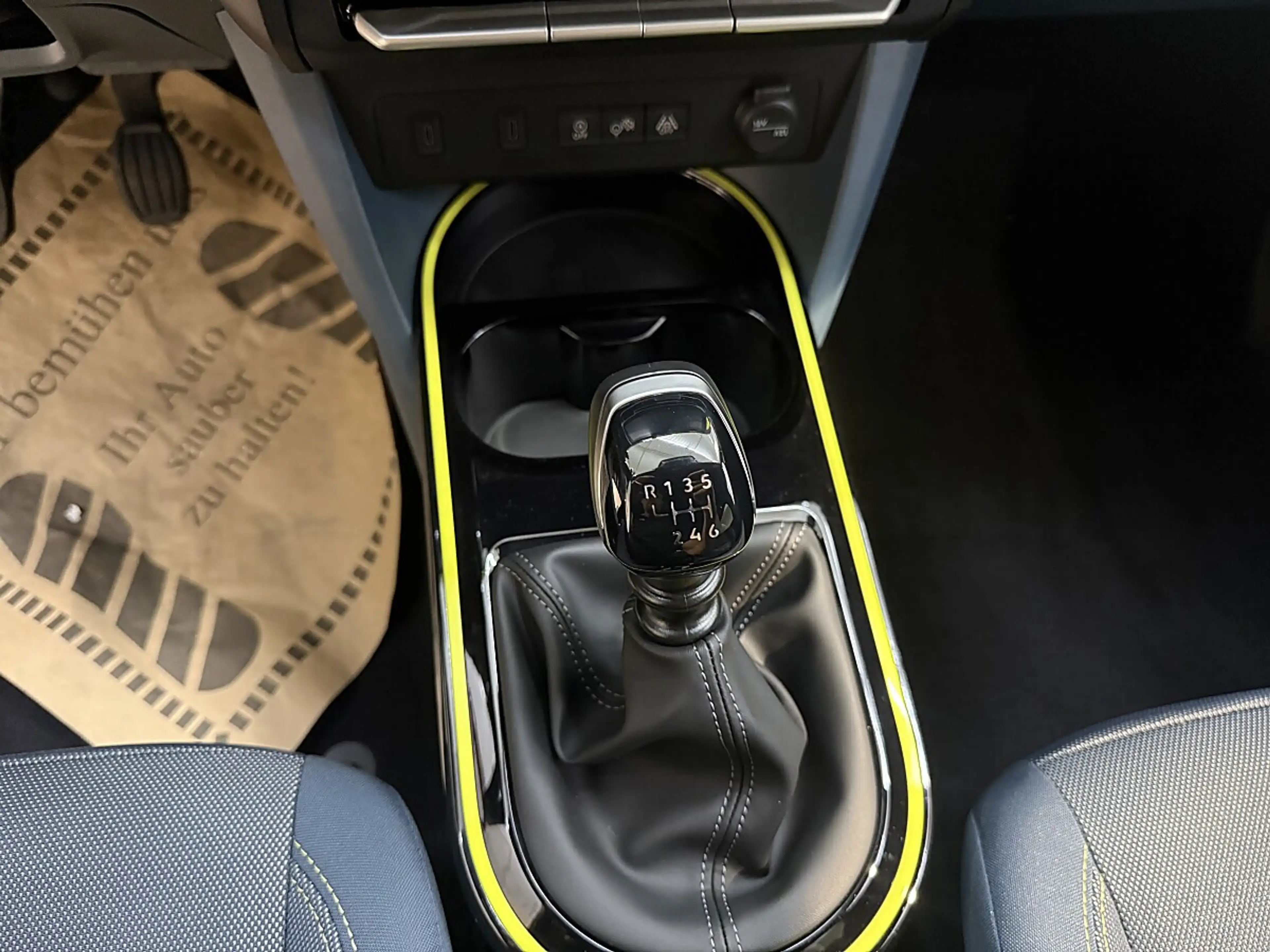 Fiat Grande Panda 1.2 T 100 La Prima — photo 9