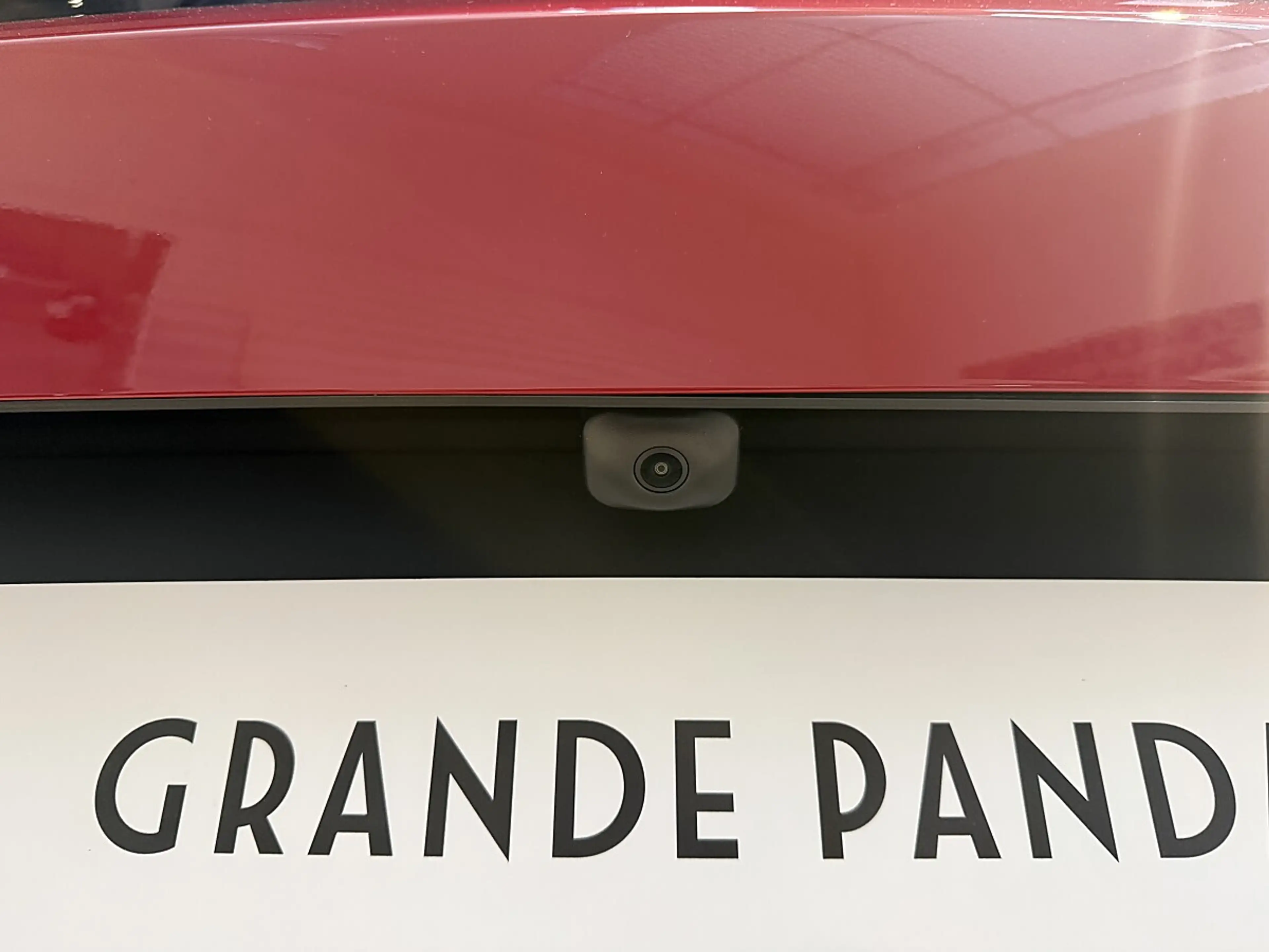Fiat Grande Panda 1.2 T 100 La Prima — photo 10