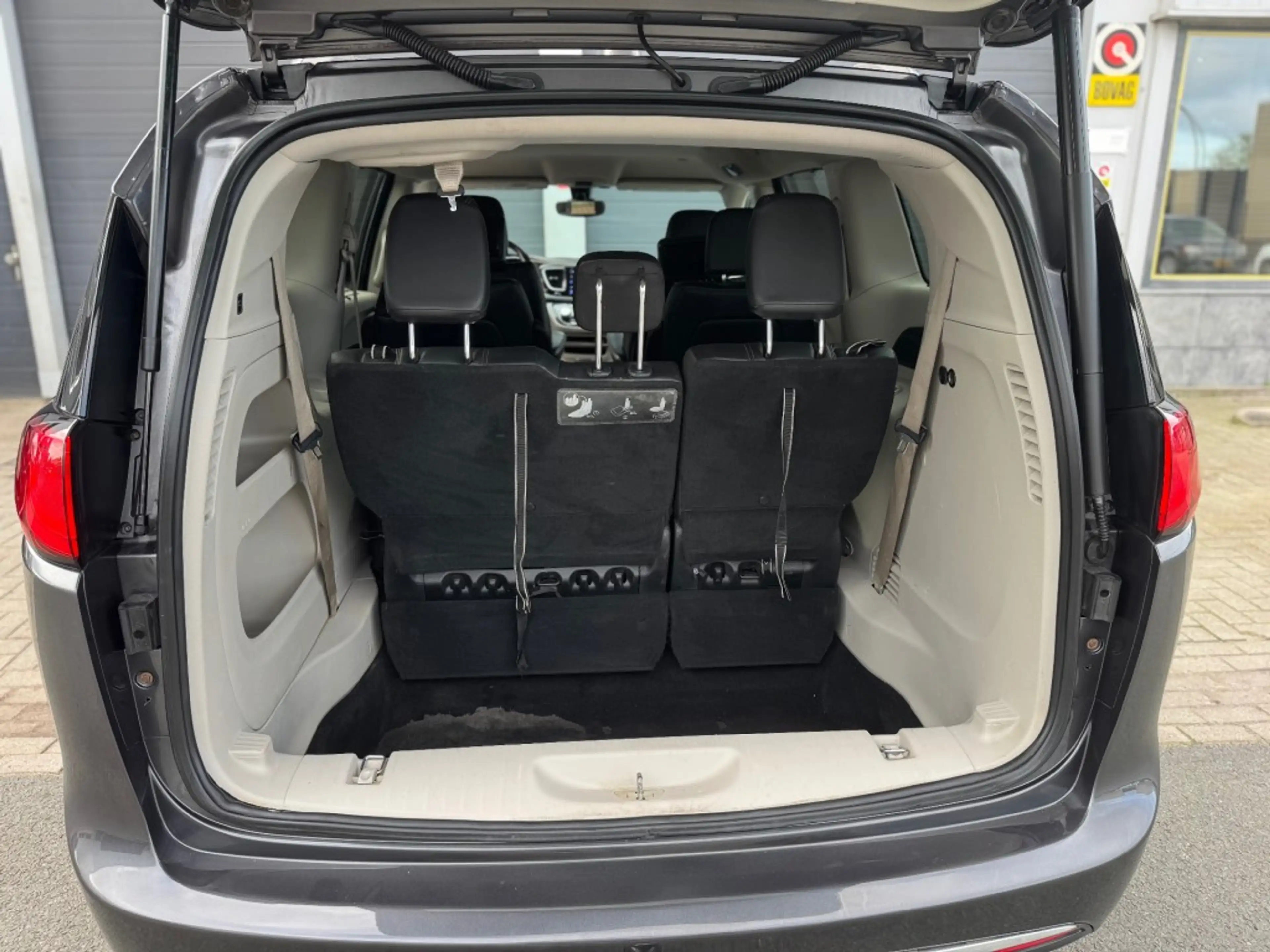 Chrysler Pacifica 3.6i LIMITED STOW 'N GO — photo 9