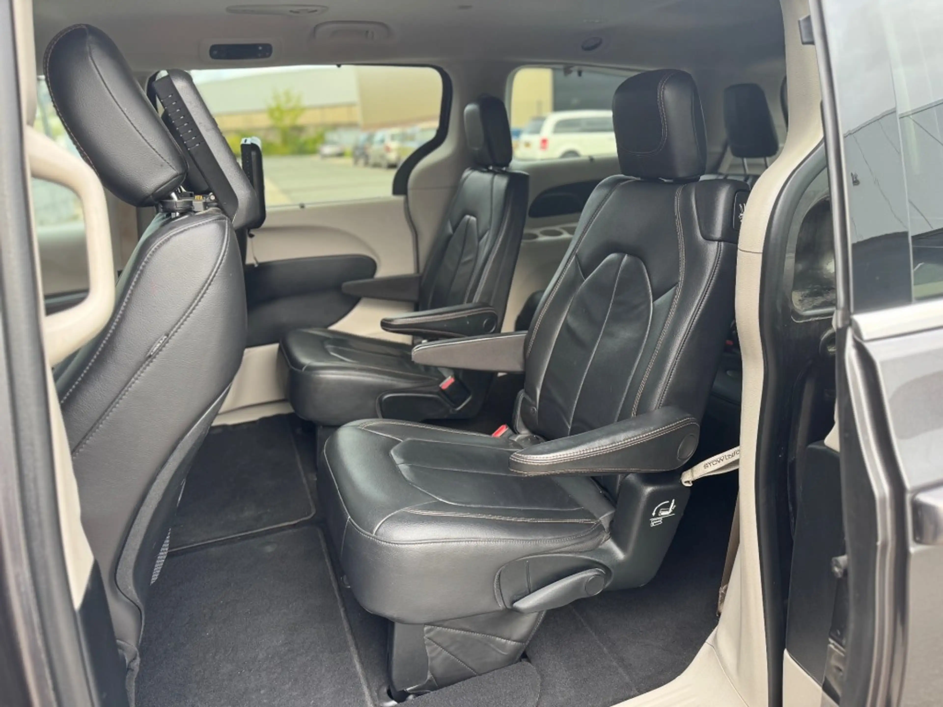 Chrysler Pacifica 3.6i LIMITED STOW 'N GO — photo 10