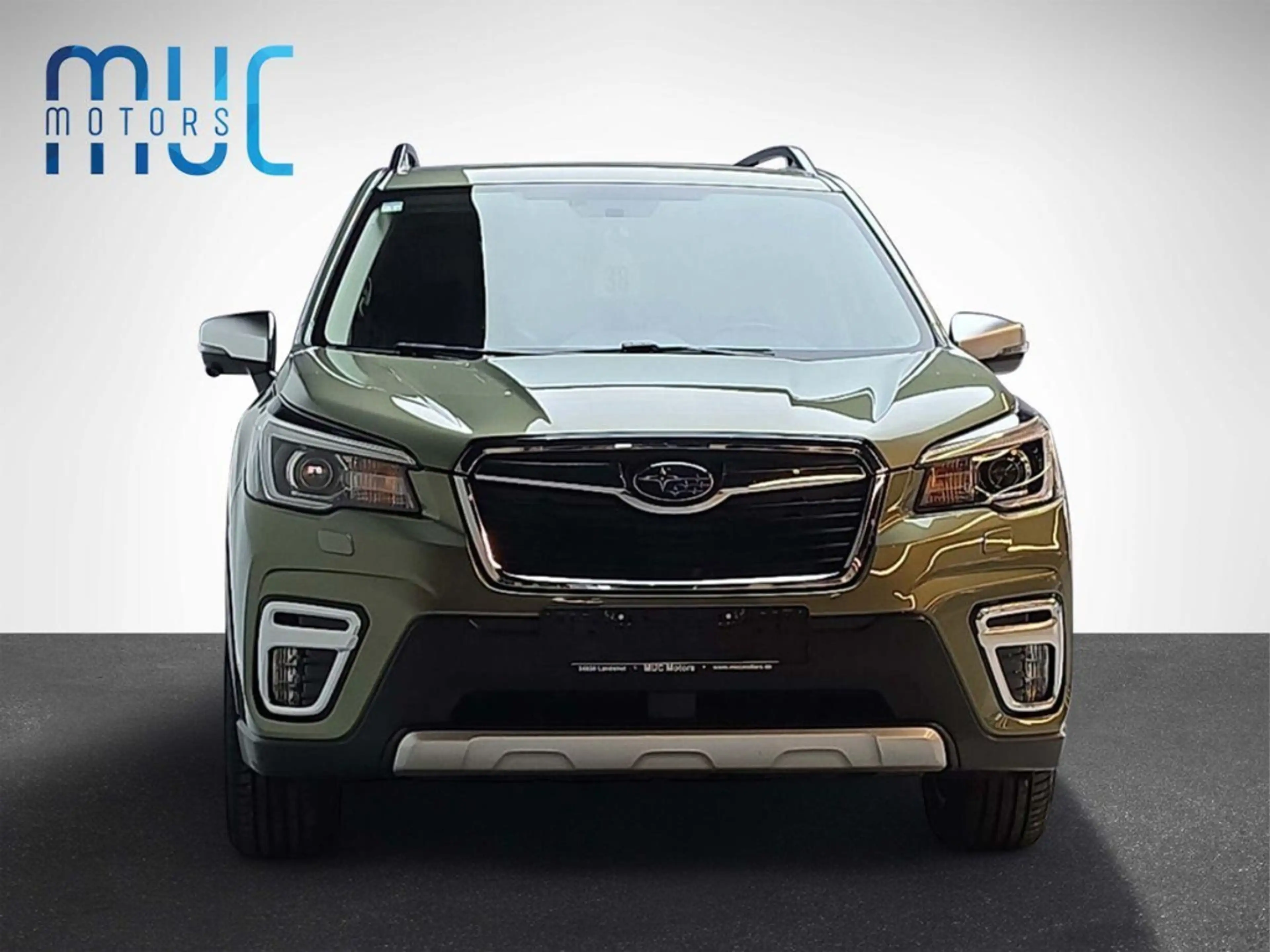 Subaru Forester Platinum in Jasper Green Allrad — photo 2