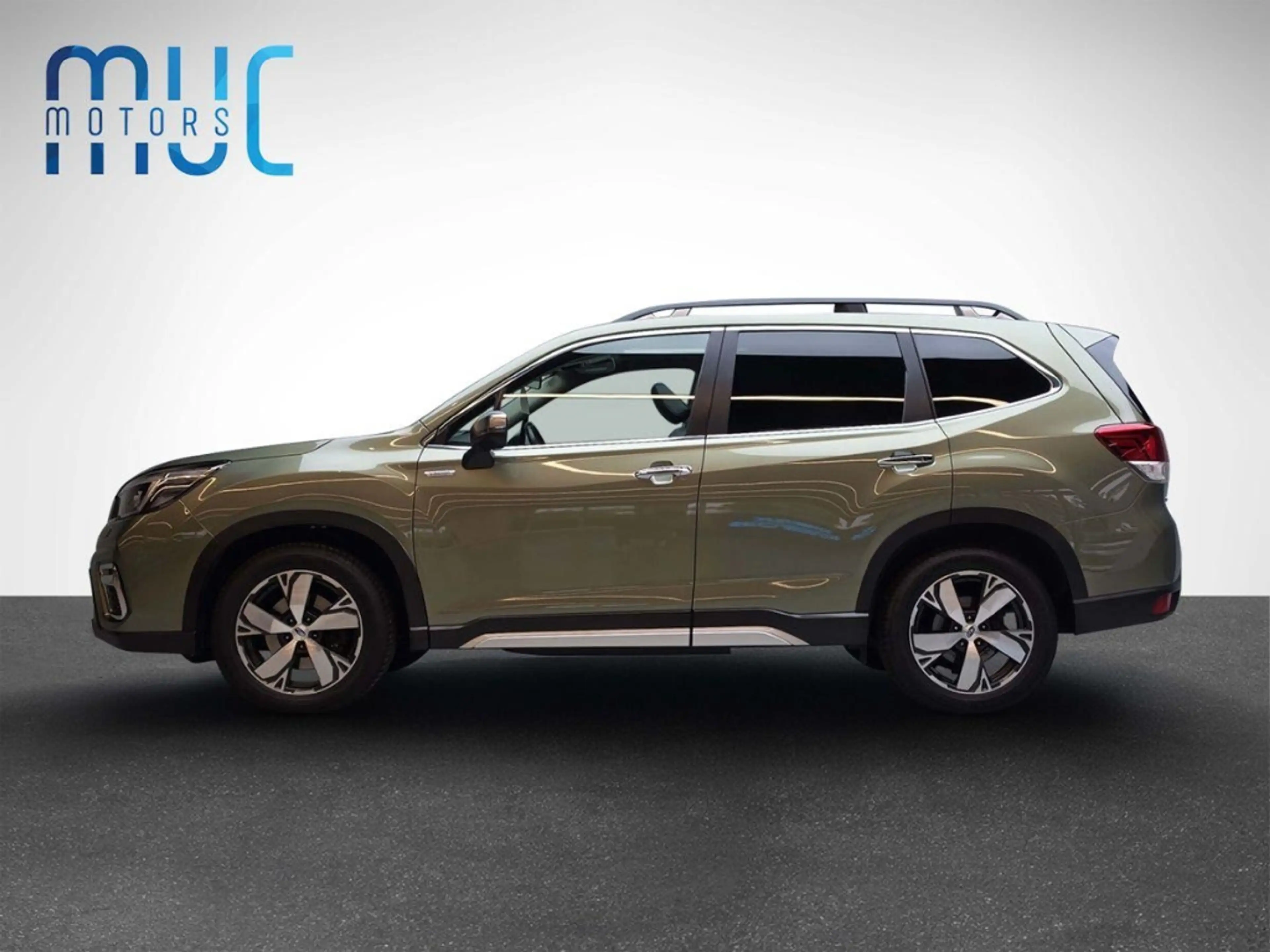 Subaru Forester Platinum in Jasper Green Allrad — photo 10