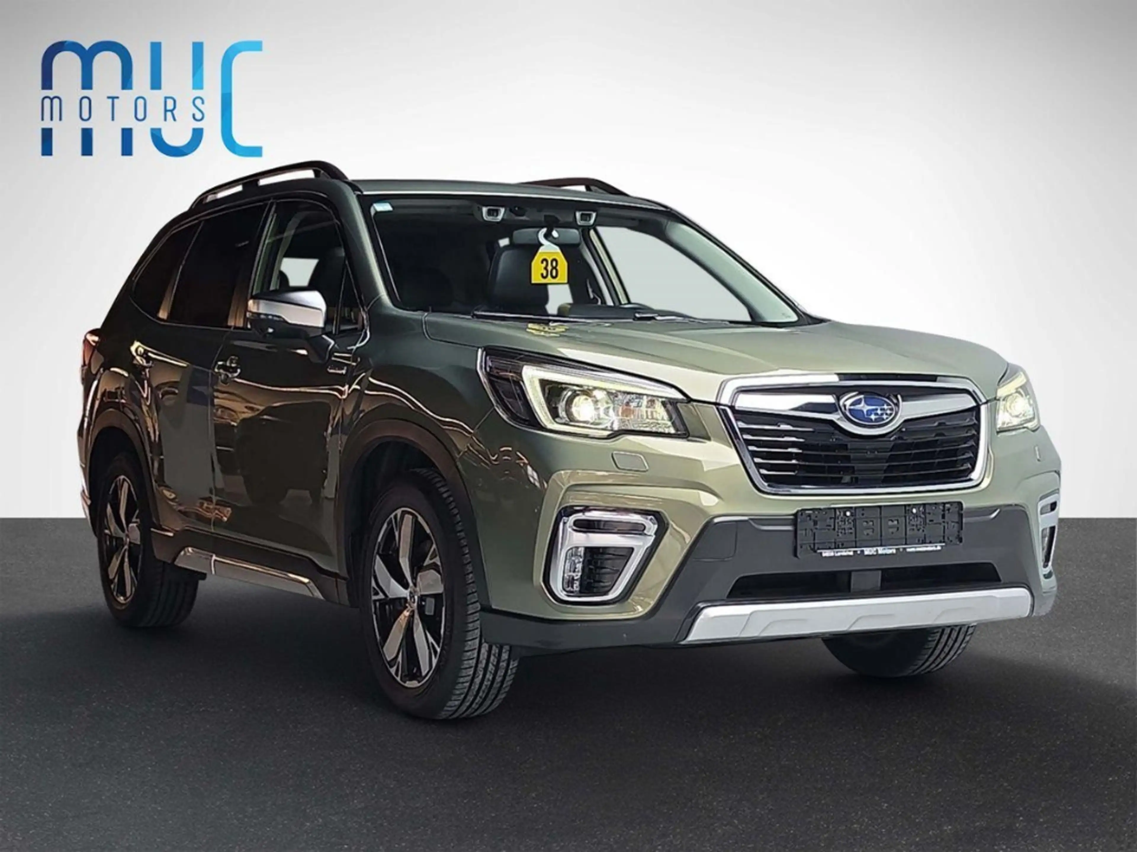 Subaru Forester Platinum in Jasper Green Allrad — photo 3