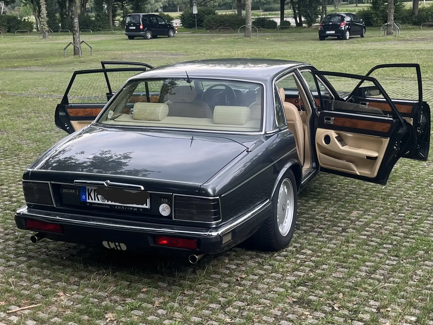 Jaguar XJ6 XJ6 3.2 S Сірий - 2