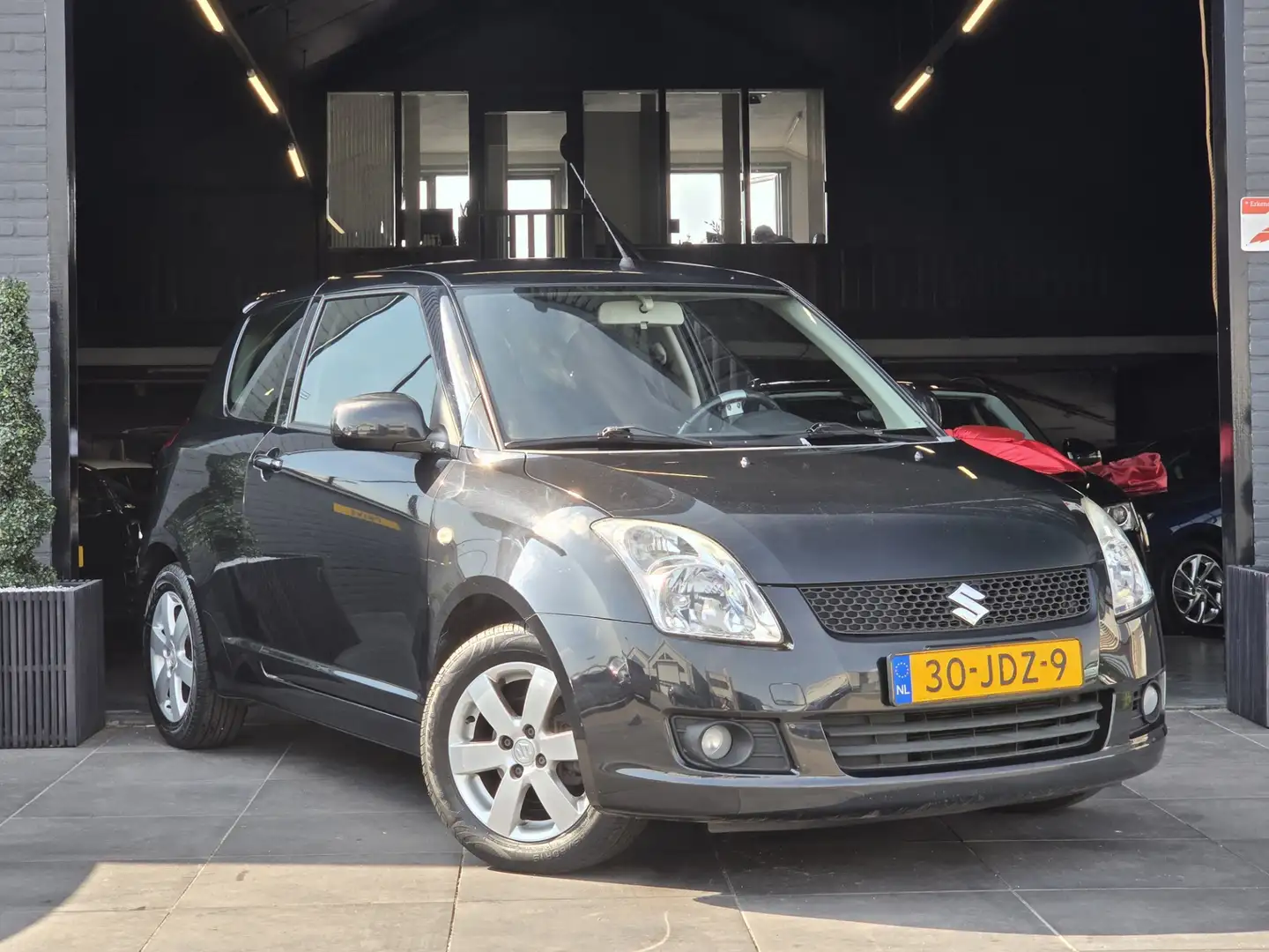 Suzuki Swift 1.3 Bandit|Airco|NW koppeling |2e Eig|NAP|APK Negro - 1