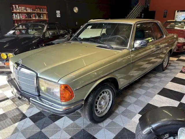 Mercedes-Benz 280 W123 Coupé 280Ce Bvm