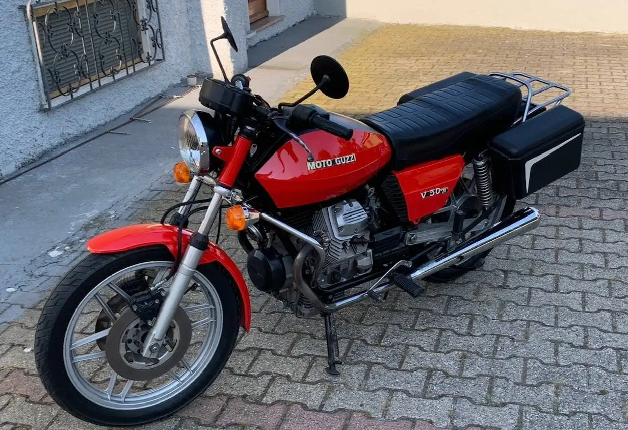 Moto Guzzi V 50
