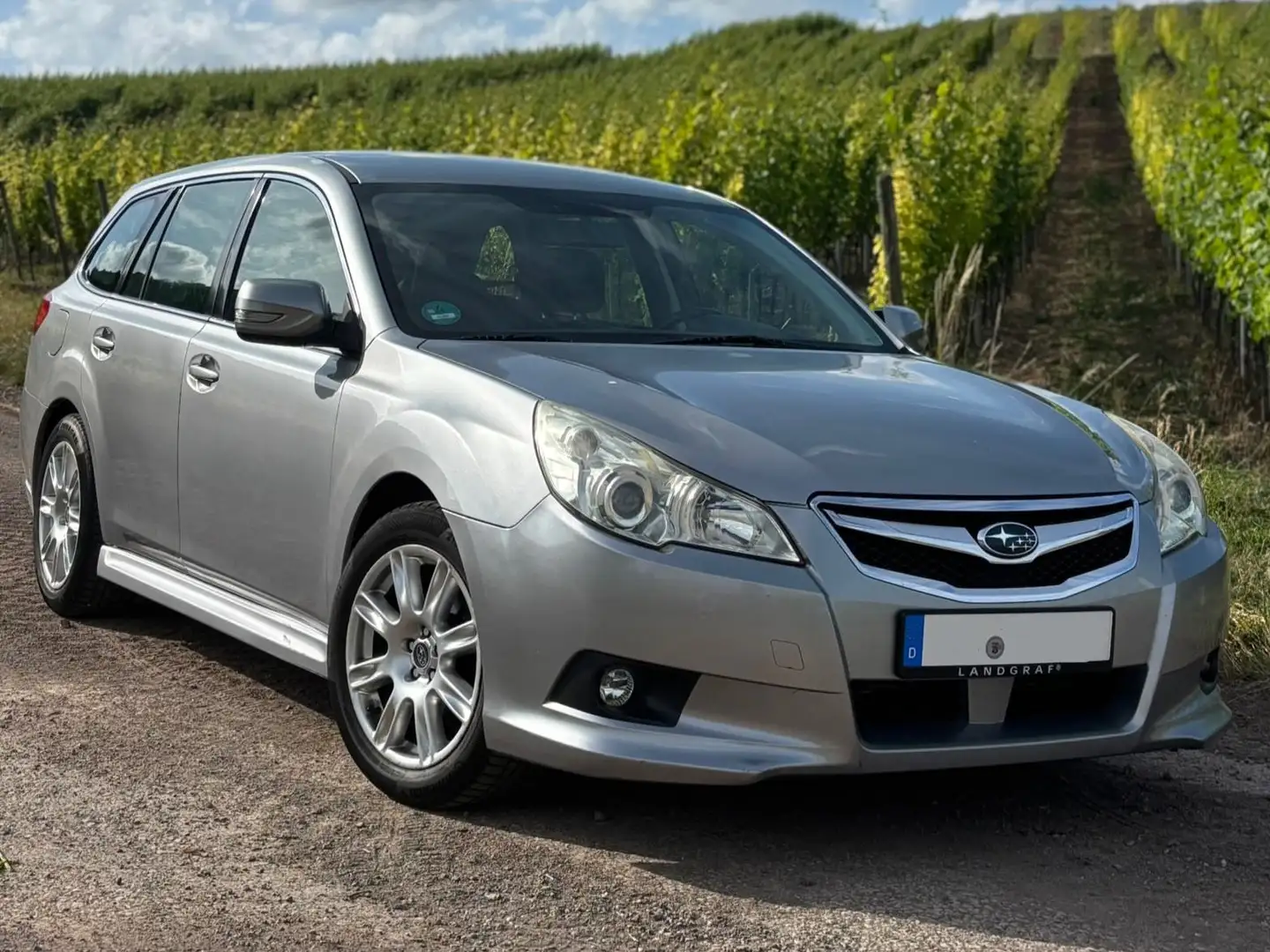 Subaru Legacy TÜV 04/2027 | Benzin | das ideale Familienauto Grau - 2