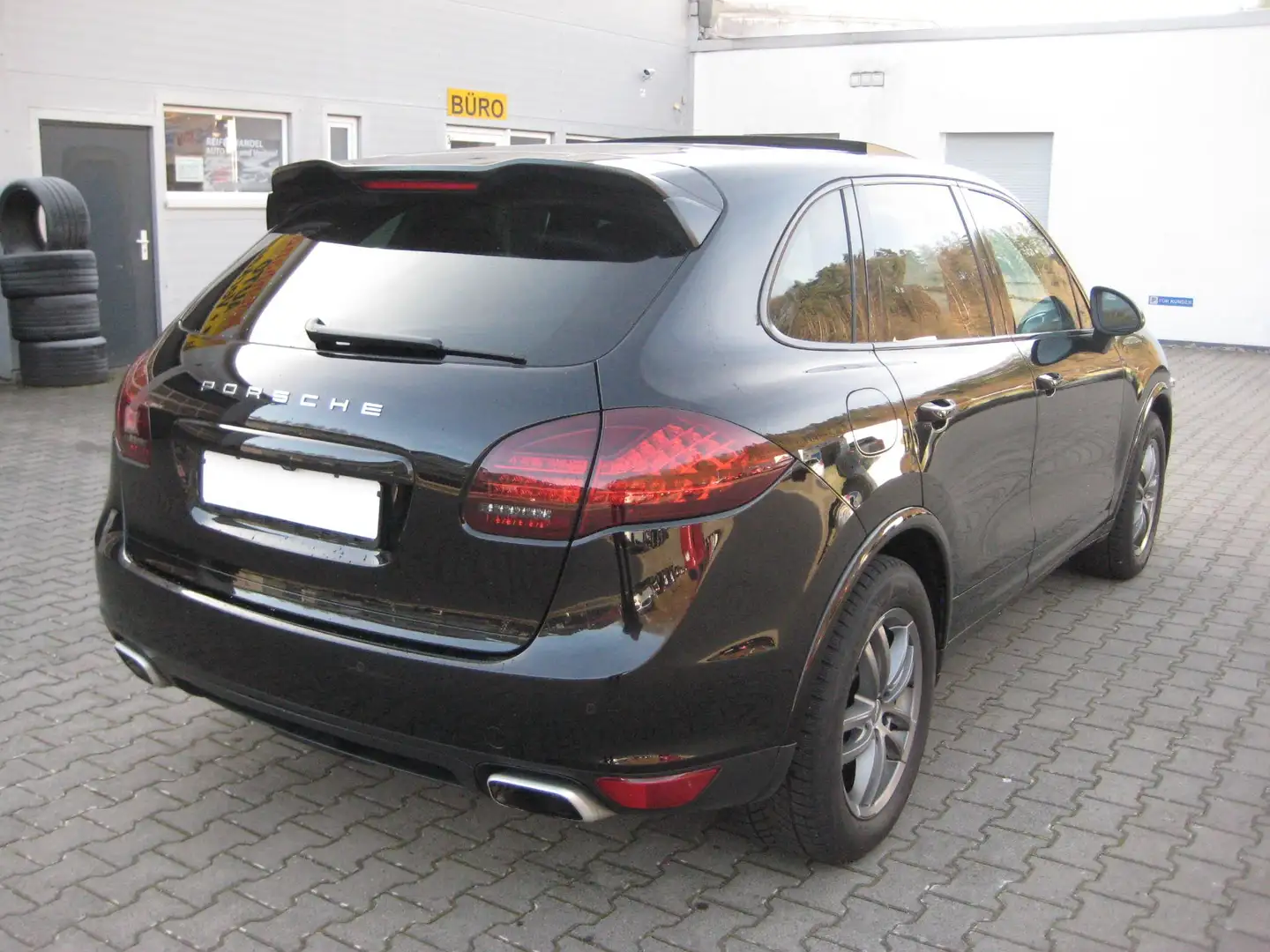 Porsche Cayenne NAVI-Standhzg-XENON-AHK-PANO-DACH-SITZKLIMA-20"-WR Schwarz - 2