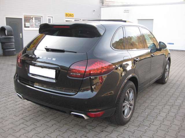 Porsche Cayenne NAVI-Standhzg-XENON-AHK-PANO-DACH-SITZKLIMA-20"-WR
