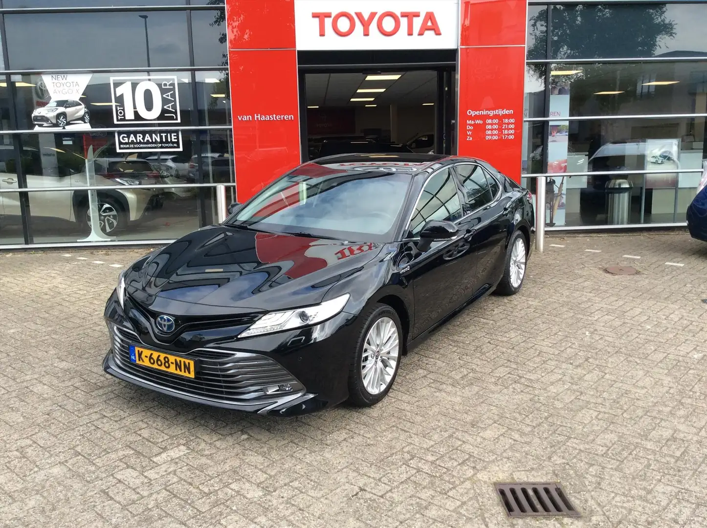 Toyota Camry 2.5 Hybrid 218pk Aut Business Plus Zwart - 1