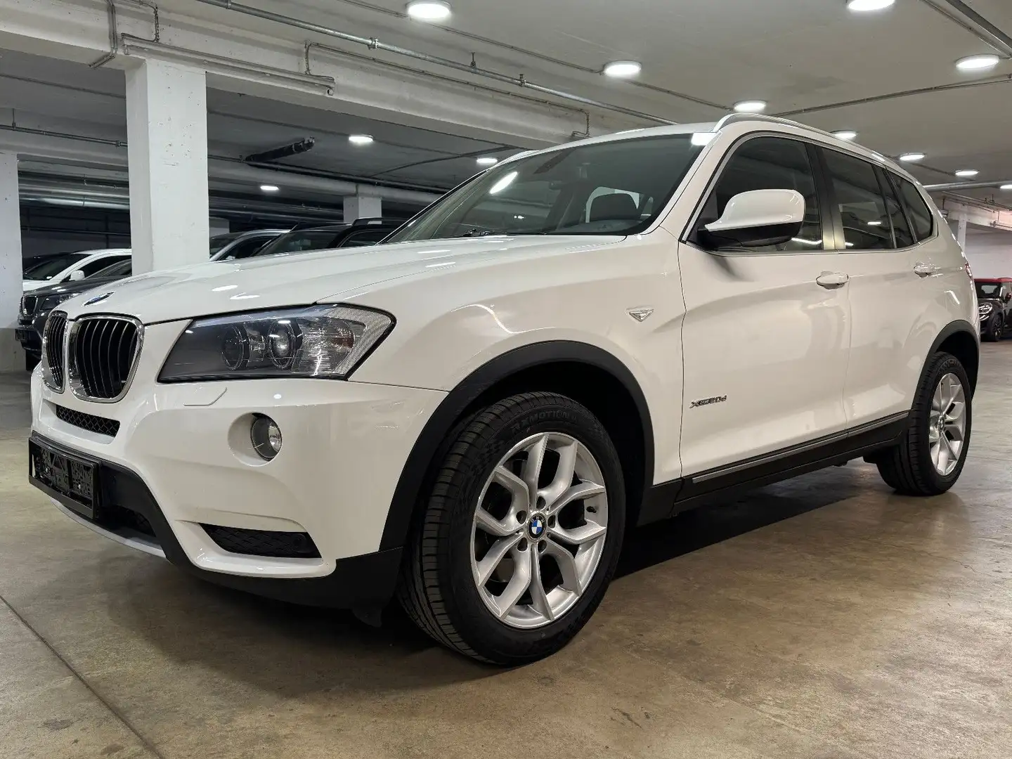 BMW X3 xDrive 20d Automatik~Klima~Navi.Prof~Tempomat Weiß - 1