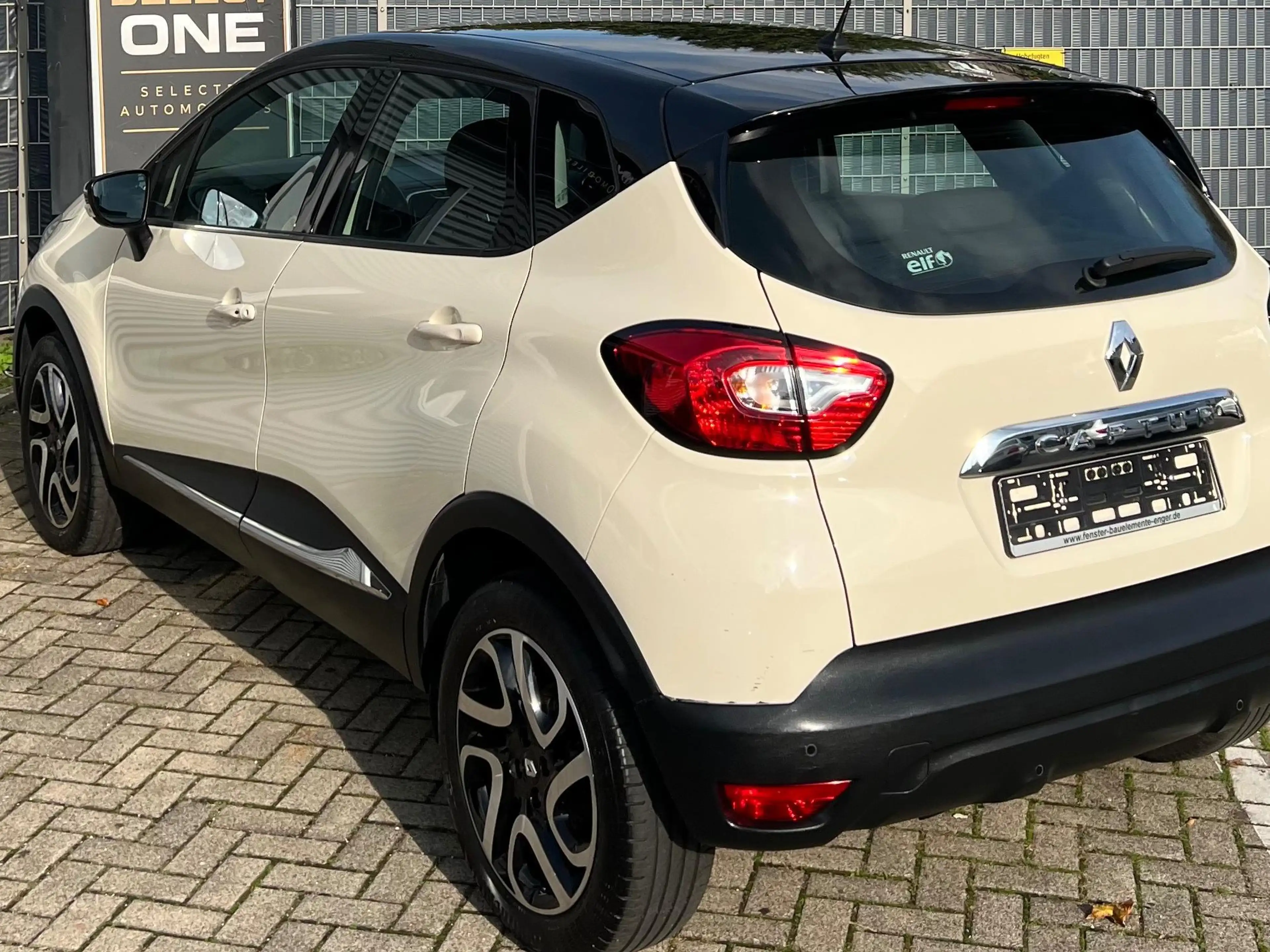 Renault Captur ENERGY TCe 120 EDC Intens/ 1.Hand/ Kamera/Navi — photo 4