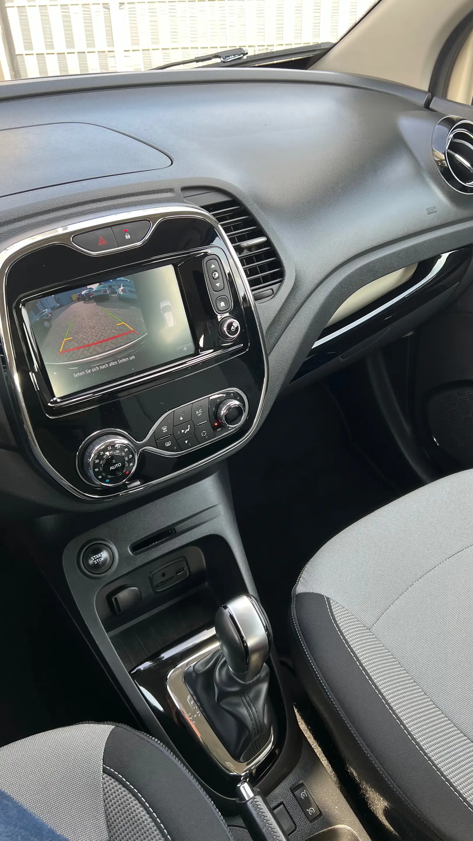 Renault Captur ENERGY TCe 120 EDC Intens/ 1.Hand/ Kamera/Navi — photo 15
