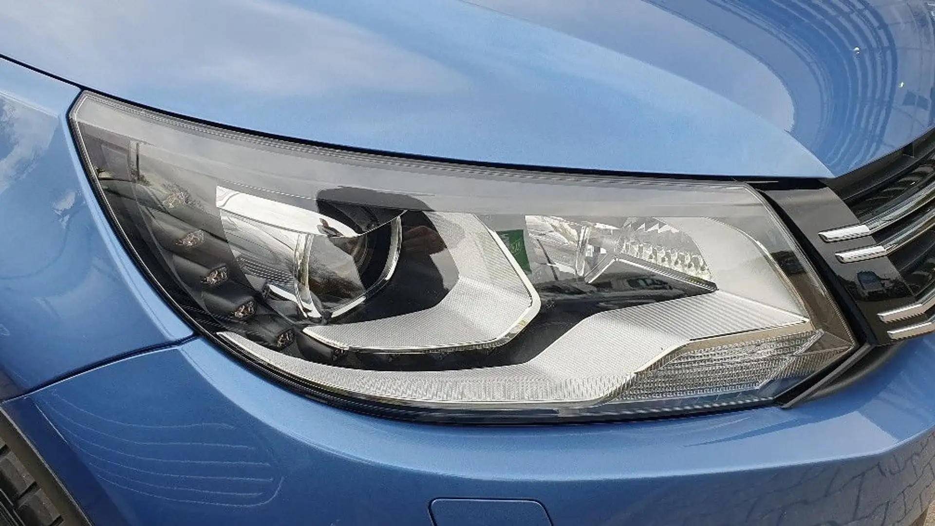 Volkswagen Tiguan Sport & Style BMT 4Motion AHK Bi Xenon ! Bleu - 2