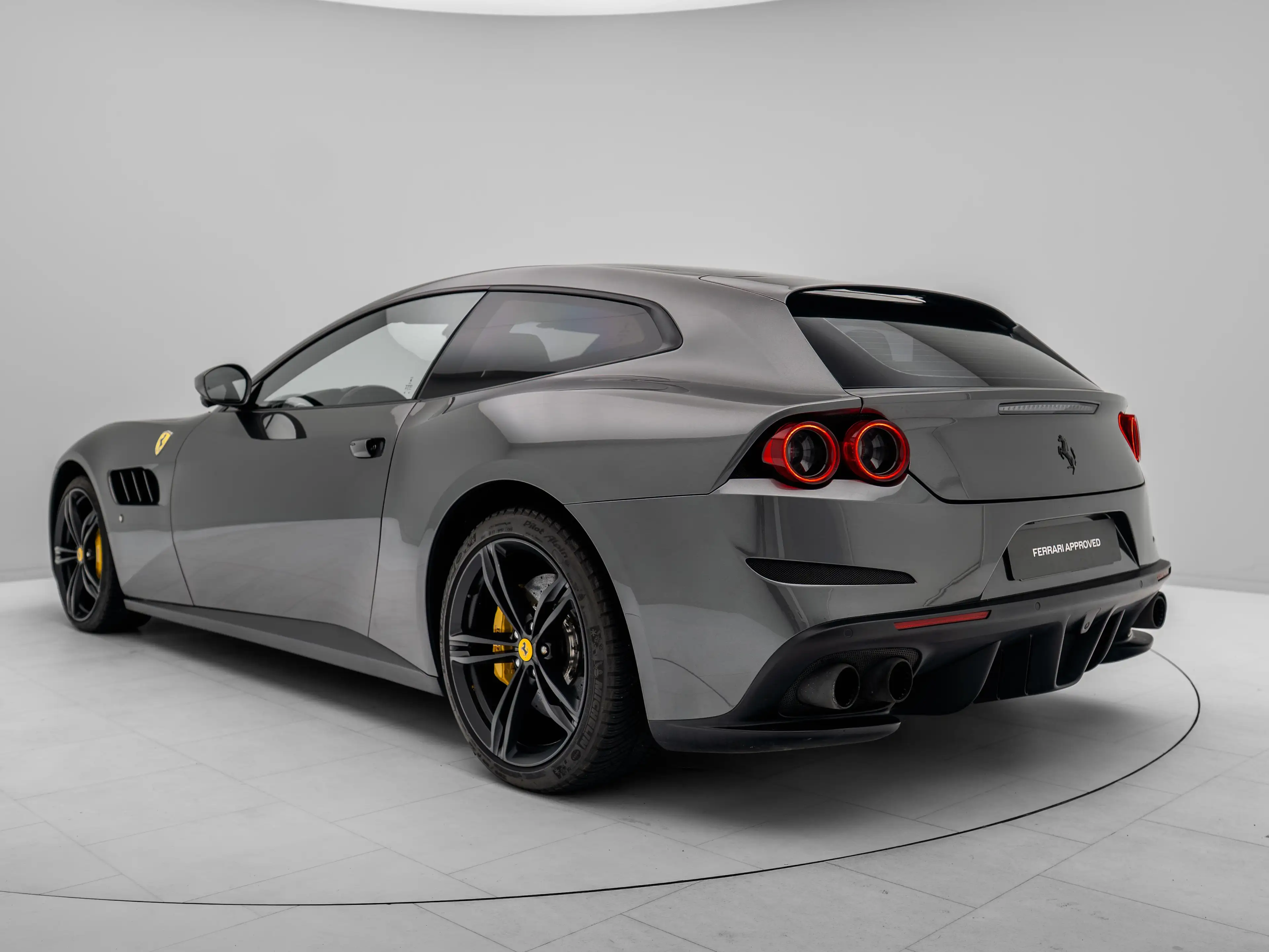 Ferrari GTC4 Lusso GTC4Lusso - FERRARI HAMBURG — photo 7