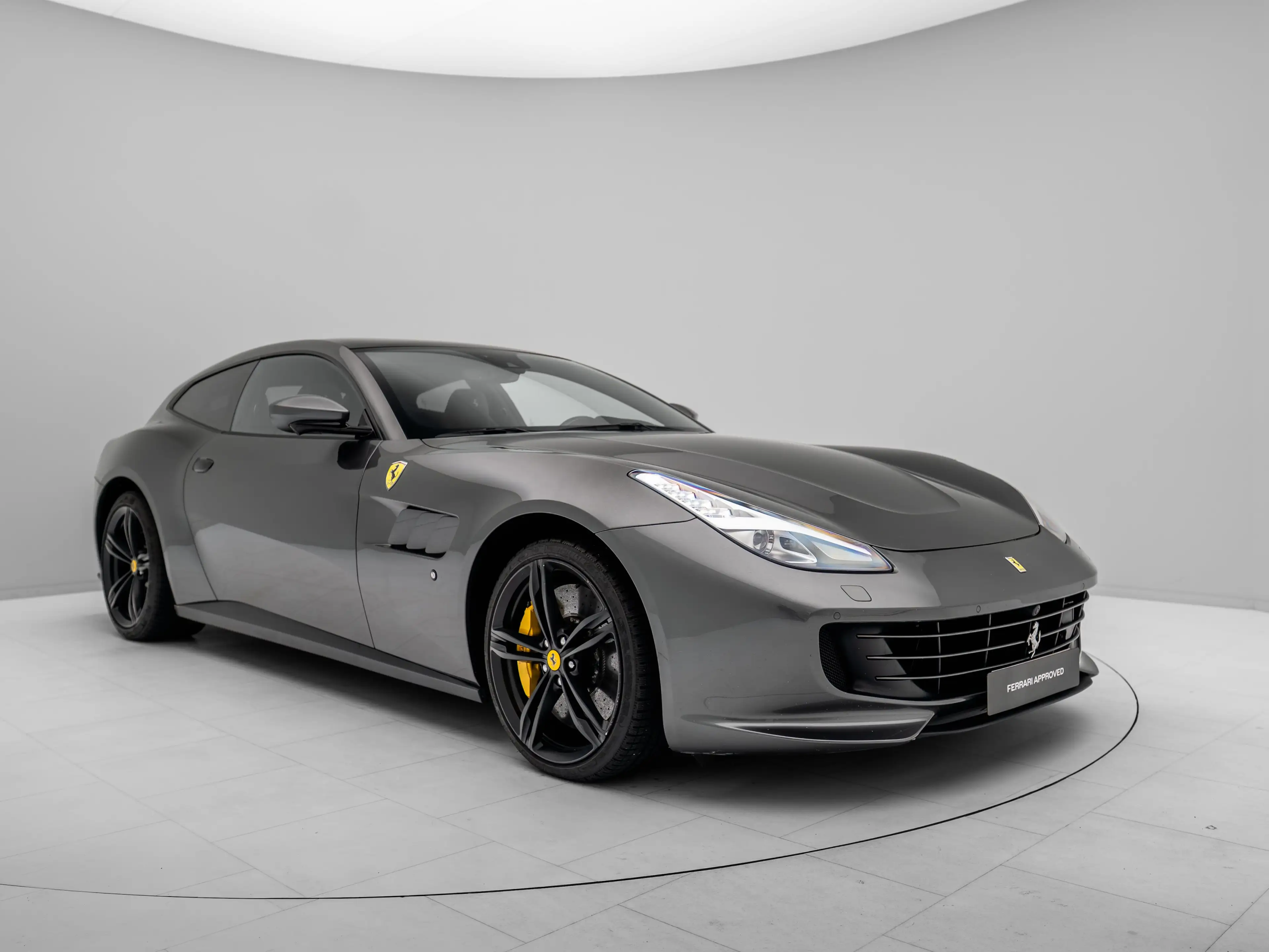 Ferrari GTC4 Lusso GTC4Lusso - FERRARI HAMBURG — photo 3