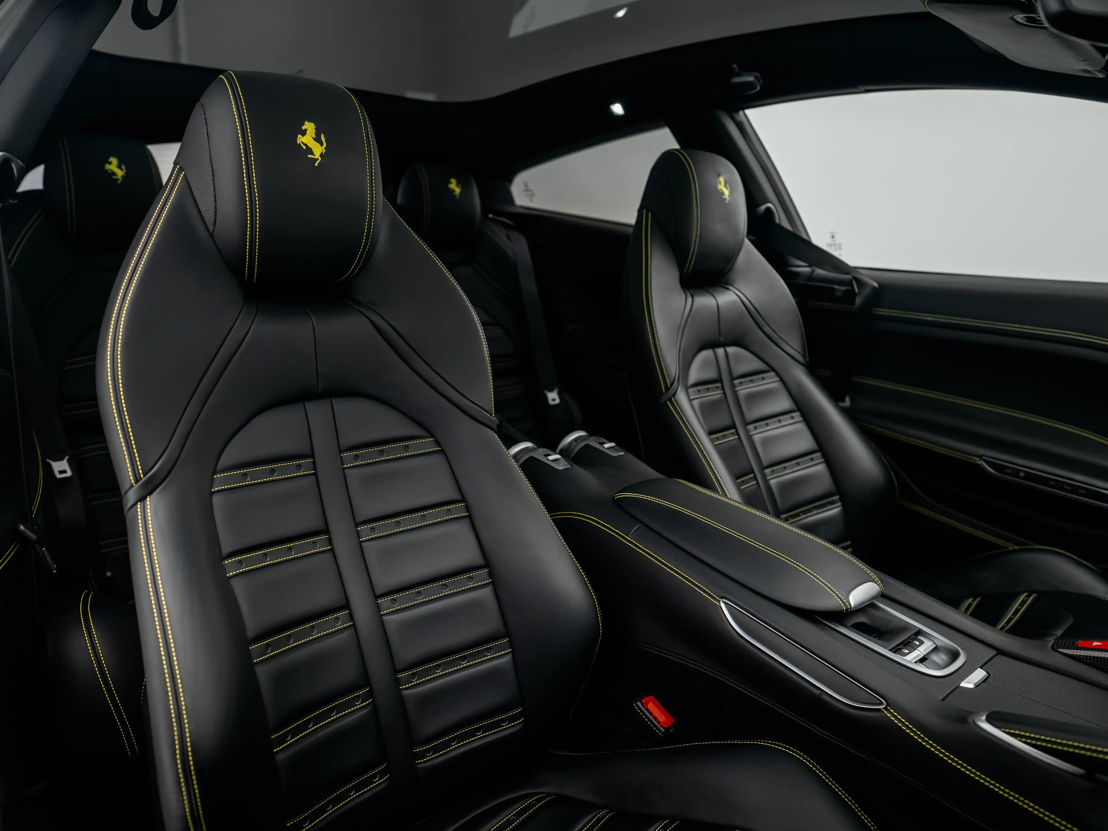 Ferrari GTC4 Lusso GTC4Lusso - FERRARI HAMBURG — photo 23