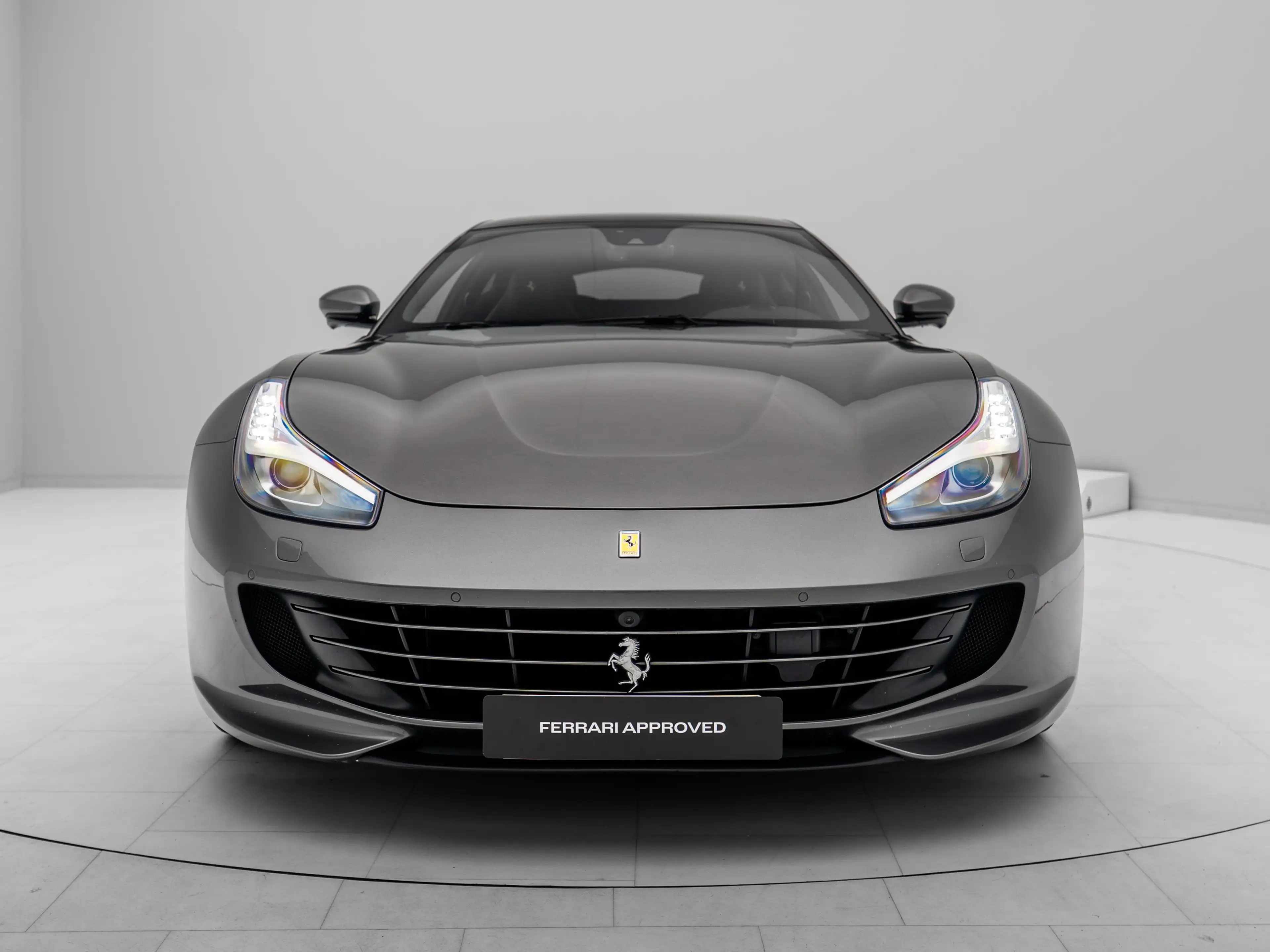 Ferrari GTC4 Lusso GTC4Lusso - FERRARI HAMBURG — photo 2