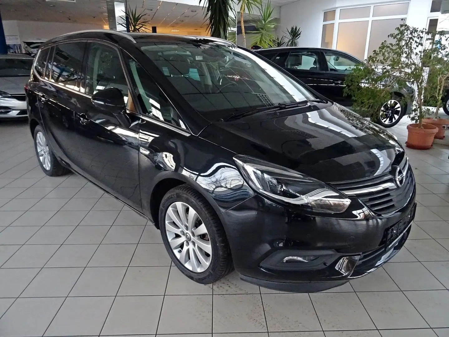 Opel Zafira C Innovation Start/Stop Schwarz - 1