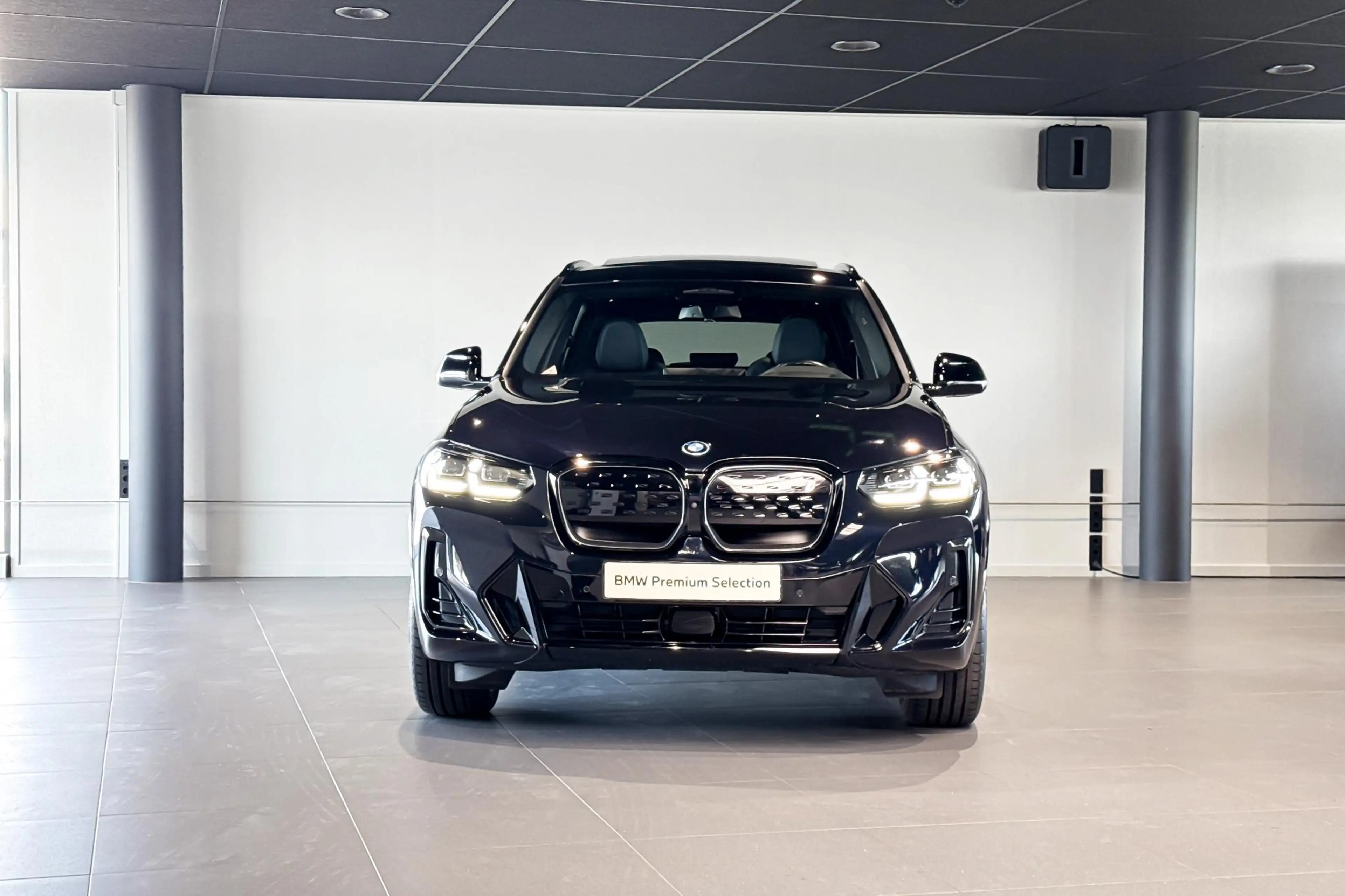 BMW iX3 High Executive Edition 80 kWh | M Sport | Glazen P — photo 5