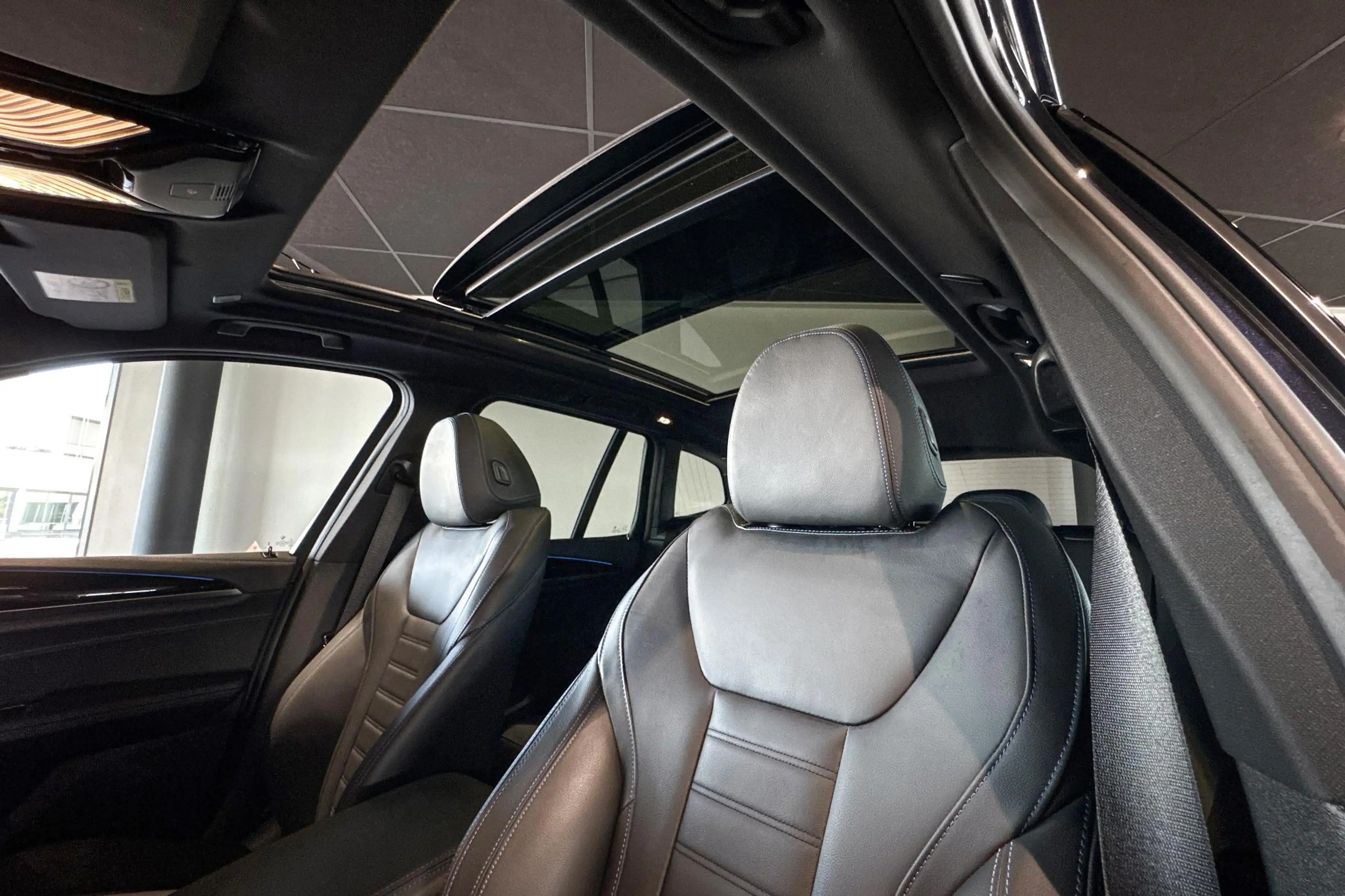 BMW iX3 High Executive Edition 80 kWh | M Sport | Glazen P — photo 11