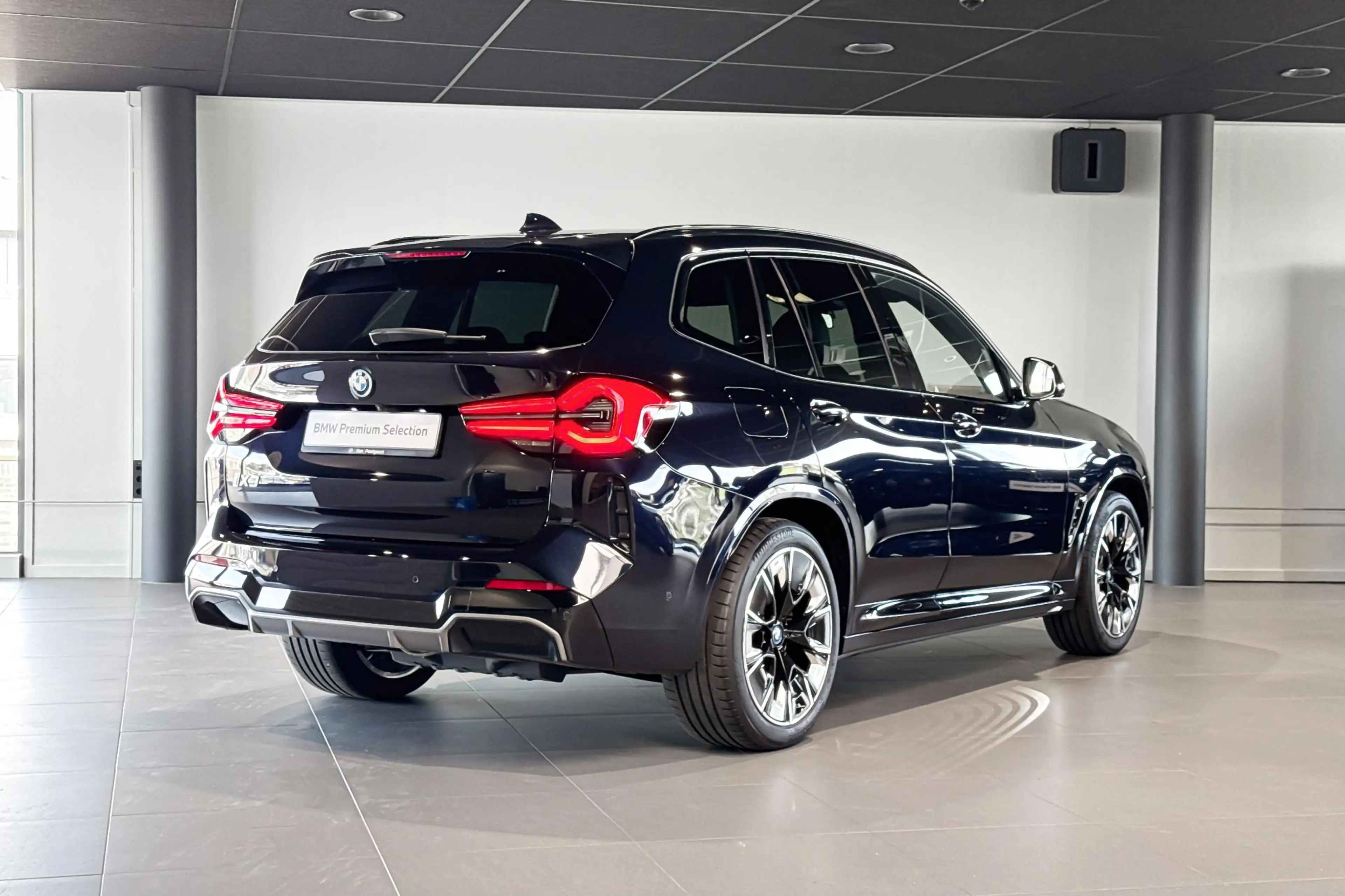 BMW iX3 High Executive Edition 80 kWh | M Sport | Glazen P — photo 6