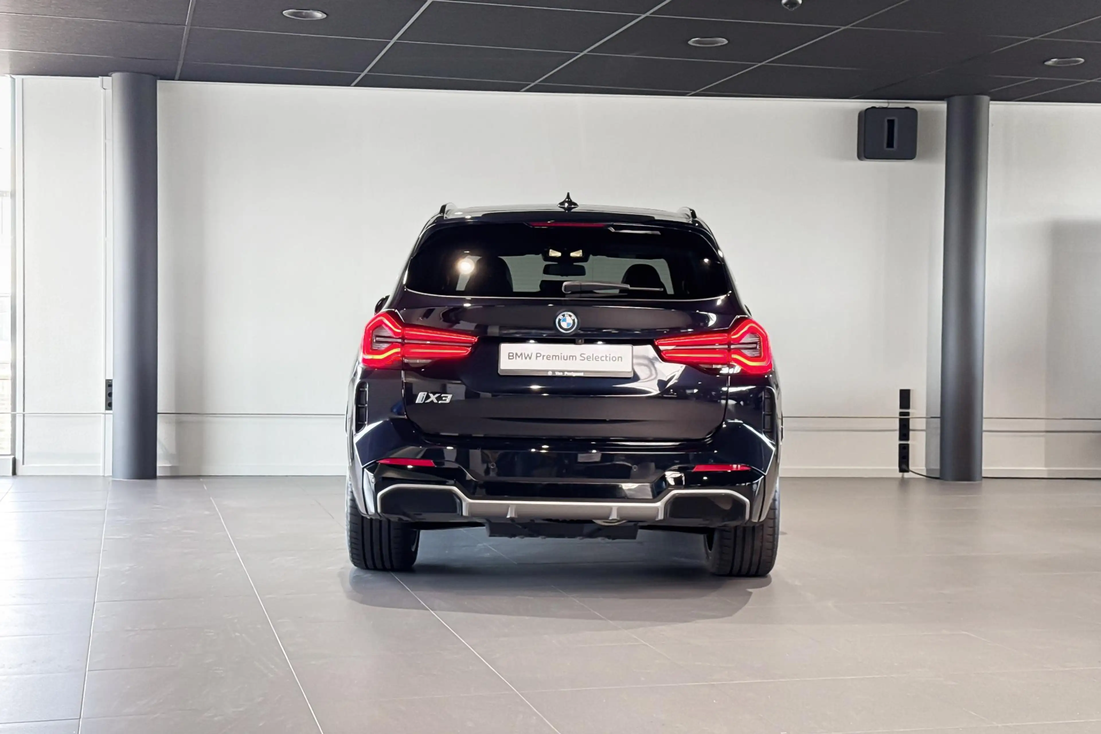 BMW iX3 High Executive Edition 80 kWh | M Sport | Glazen P — photo 7