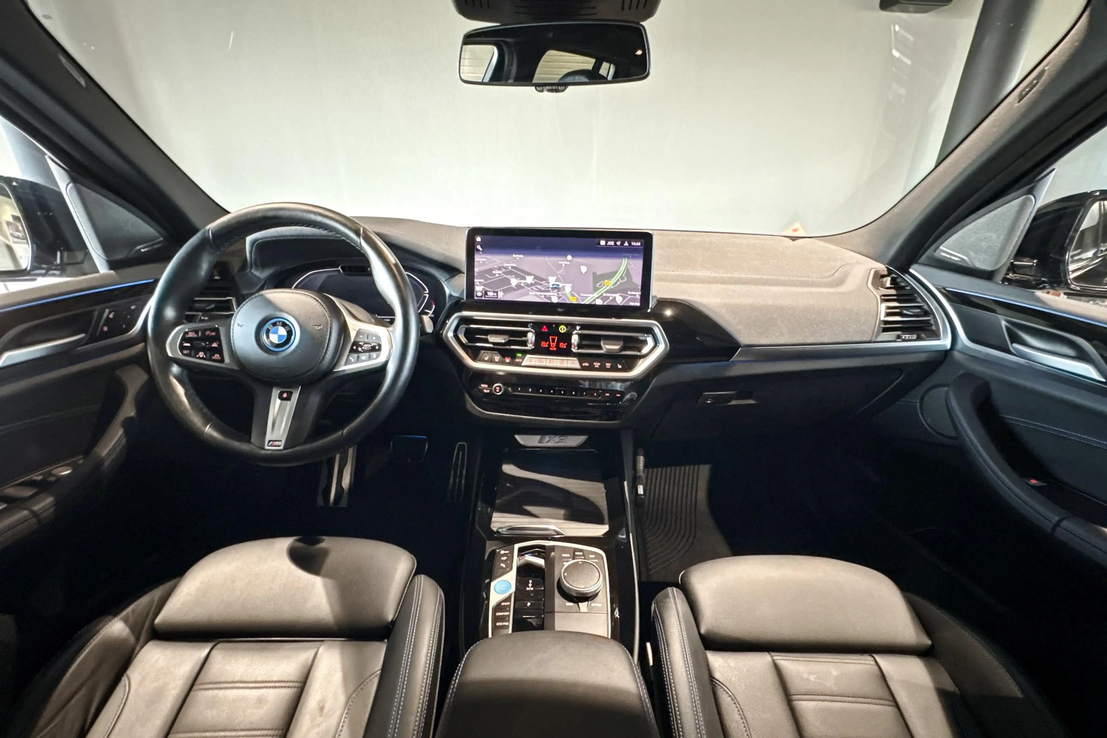 BMW iX3 High Executive Edition 80 kWh | M Sport | Glazen P — photo 12