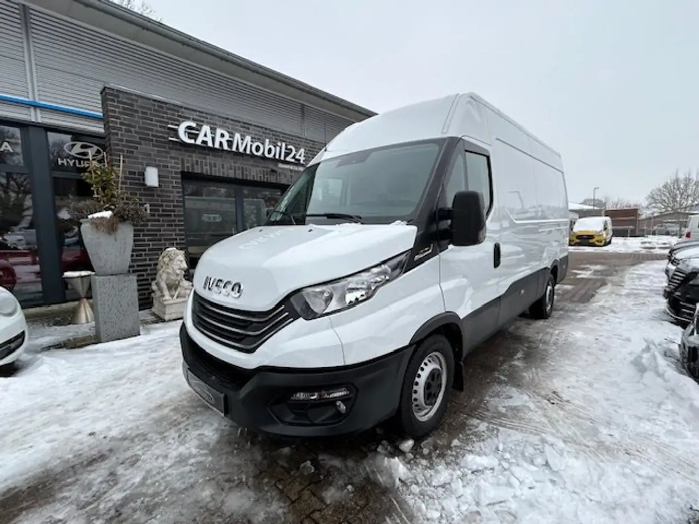 Iveco Daily 35 S 18HA8 V Aut.*KLIMA Blanc - 1