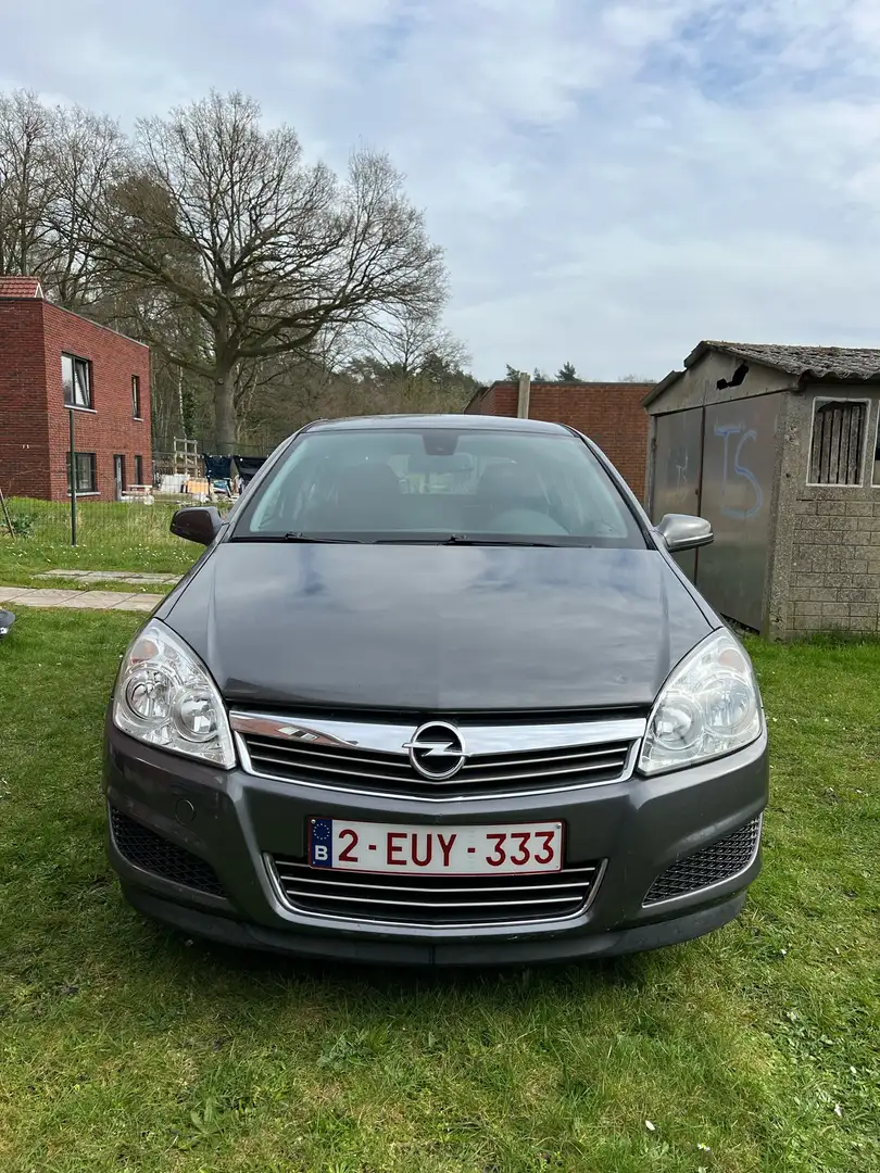 Opel Astra 1.3 CDTI DPF Gris - 1