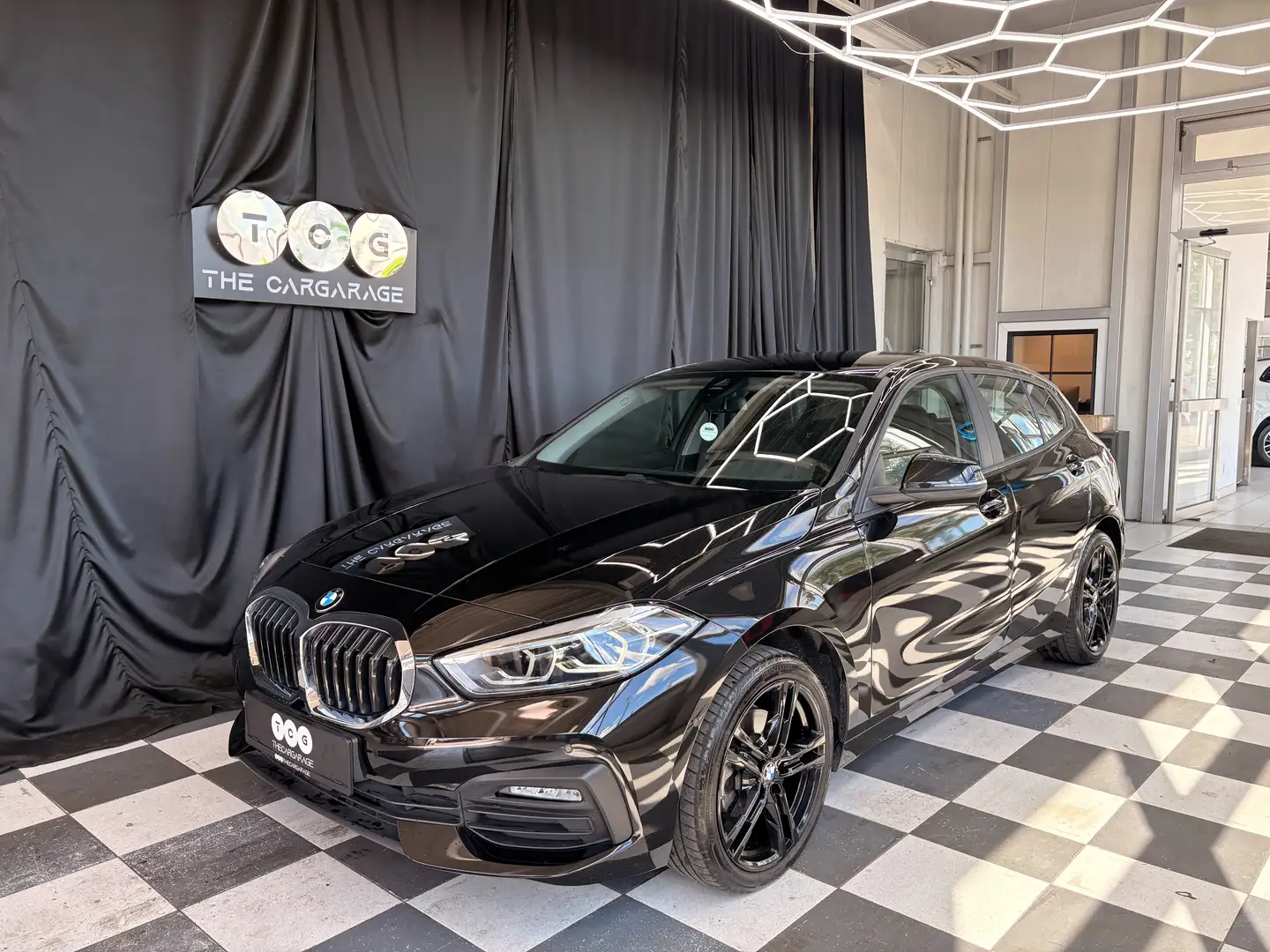 BMW 116 116 d Advantage 1 BESITZ! Schwarz - 1
