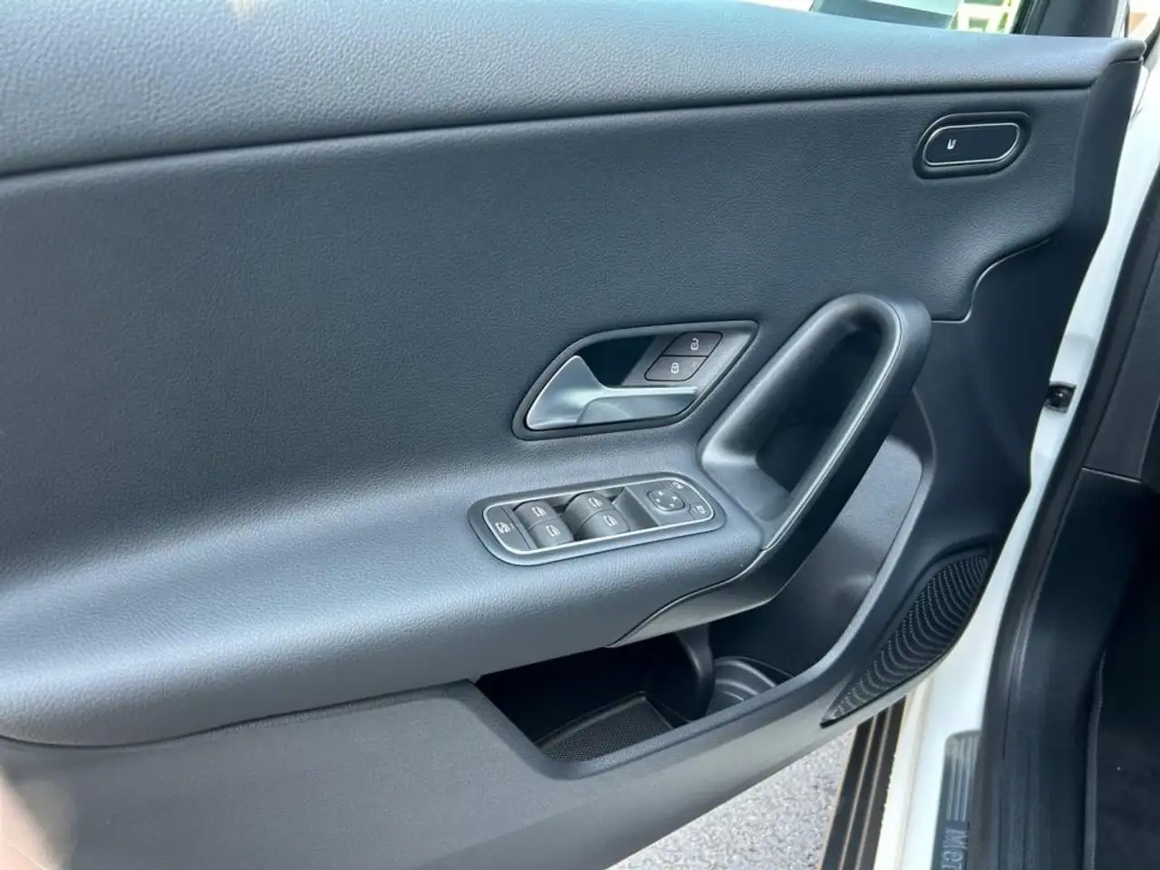 Mercedes-Benz A 180 *7G*Navigation*Kamera*Apple CarPlay*AHK* 7